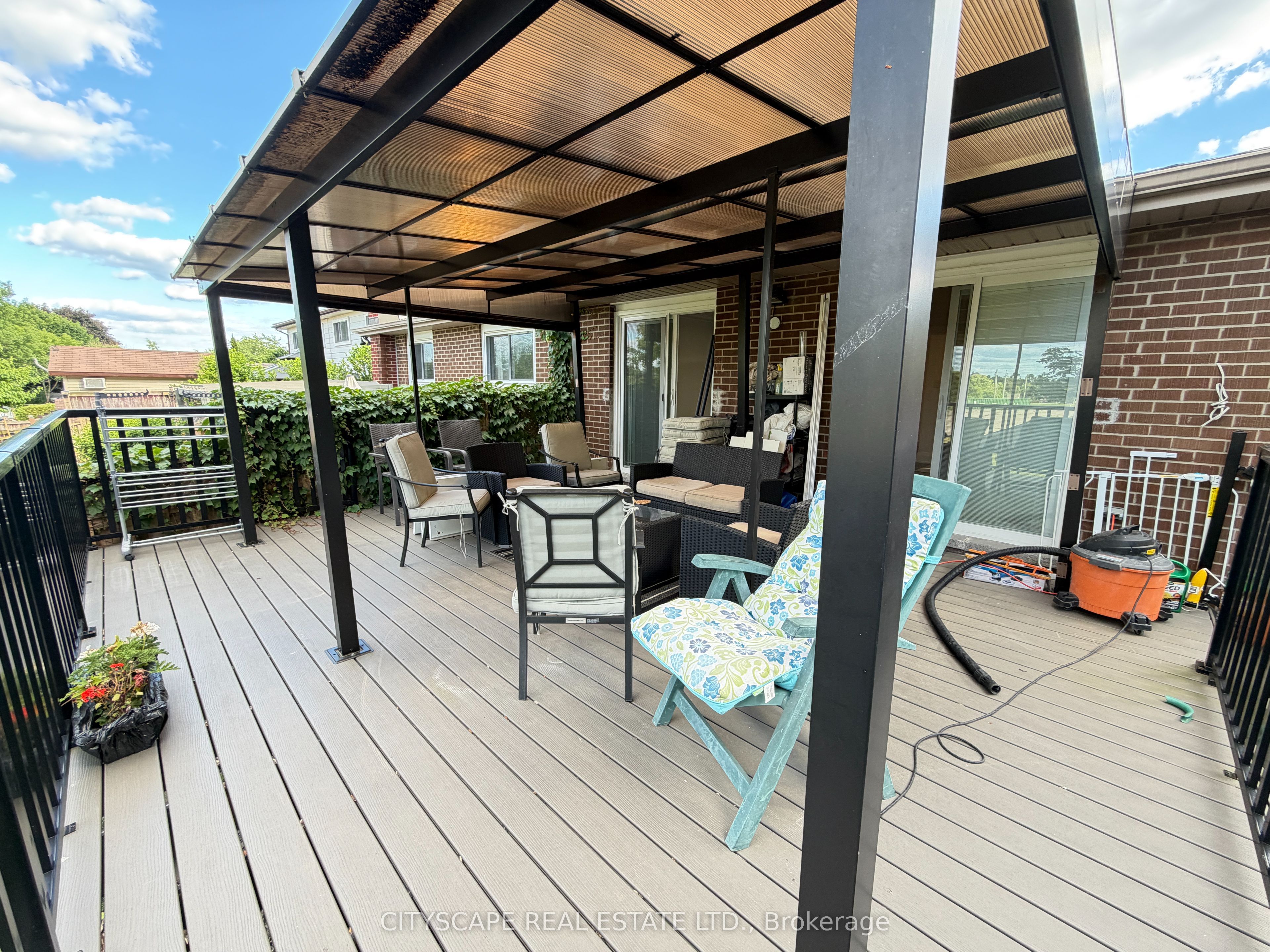 135 Bonham Boulevard Upper Property Photo 30