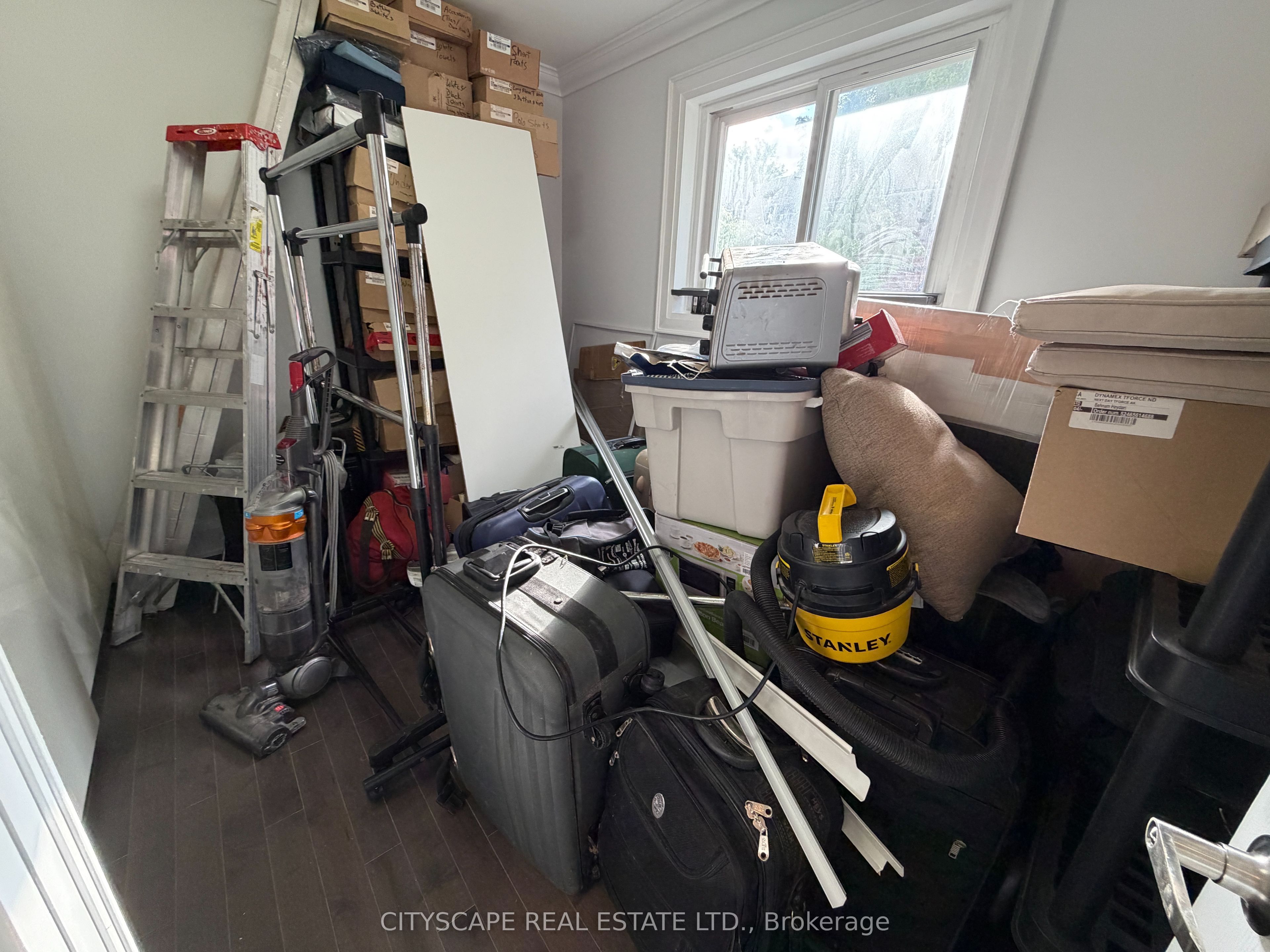 135 Bonham Boulevard Upper Property Photo 35