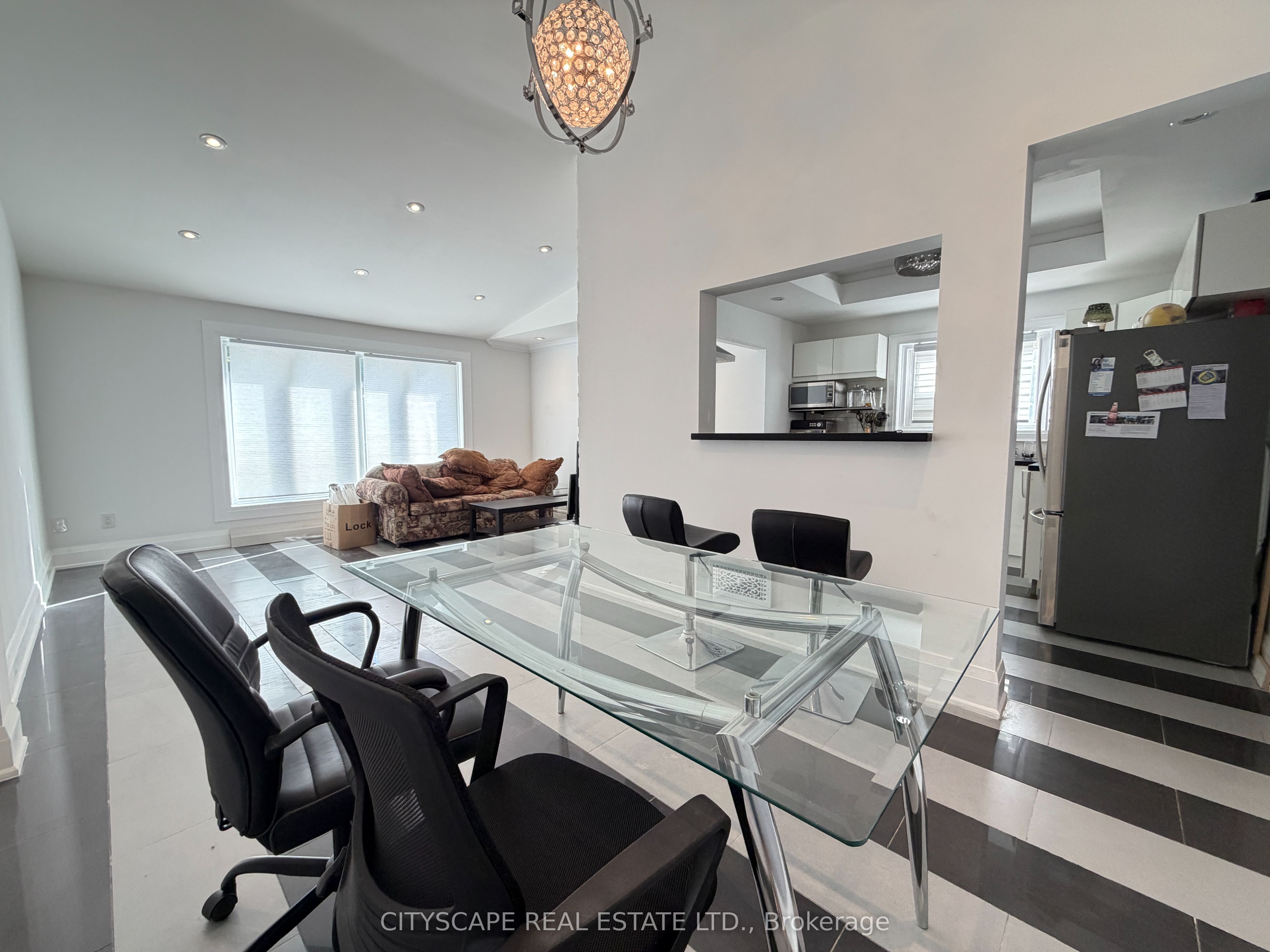 135 Bonham Boulevard Upper Property Photo 37