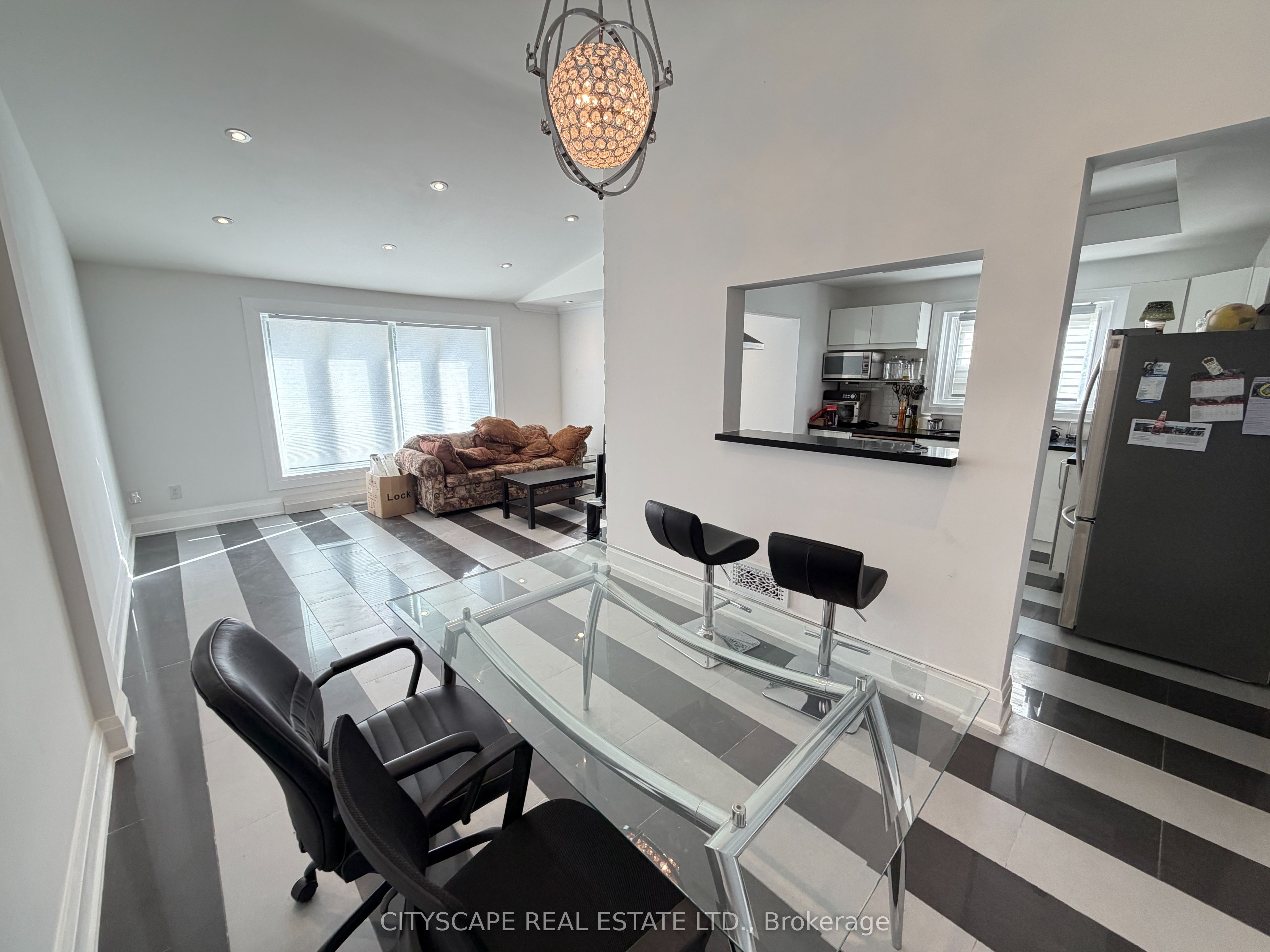 135 Bonham Boulevard Upper Property Photo 38