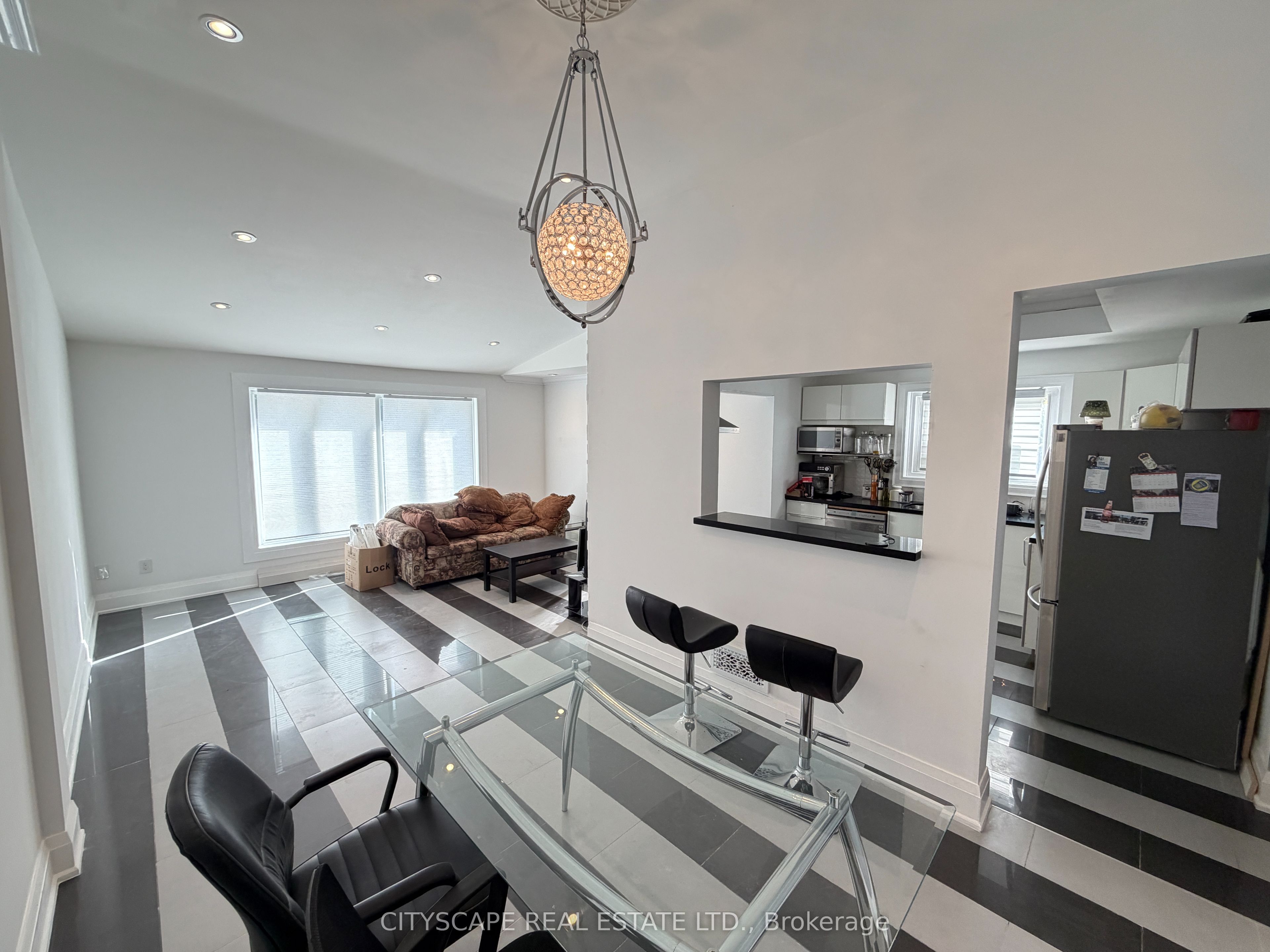 135 Bonham Boulevard Upper Property Photo 39