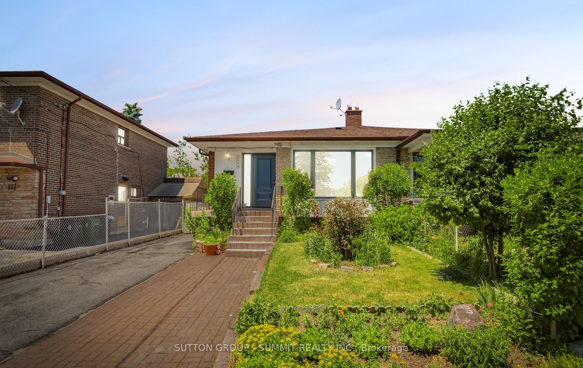 109 Elnathan Crescent Property Photo 1