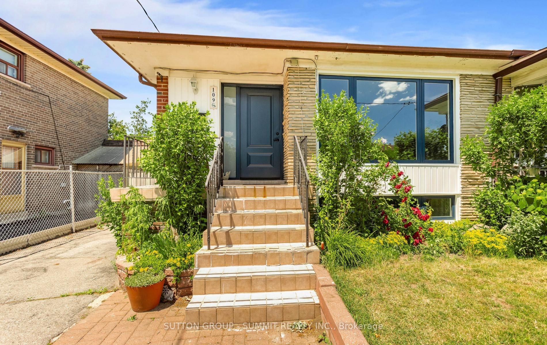 109 Elnathan Crescent Property Photo 4