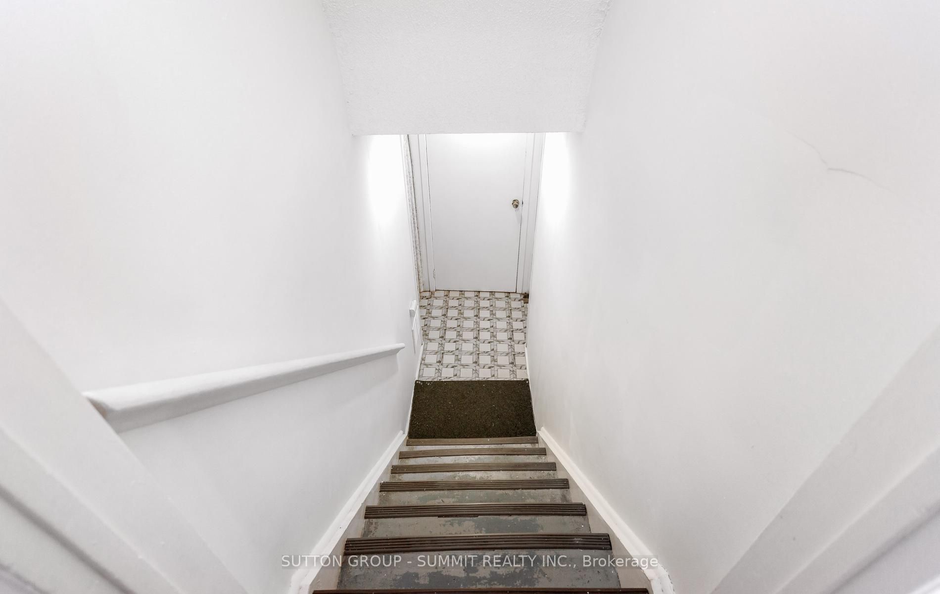 109 Elnathan Crescent Property Photo 37