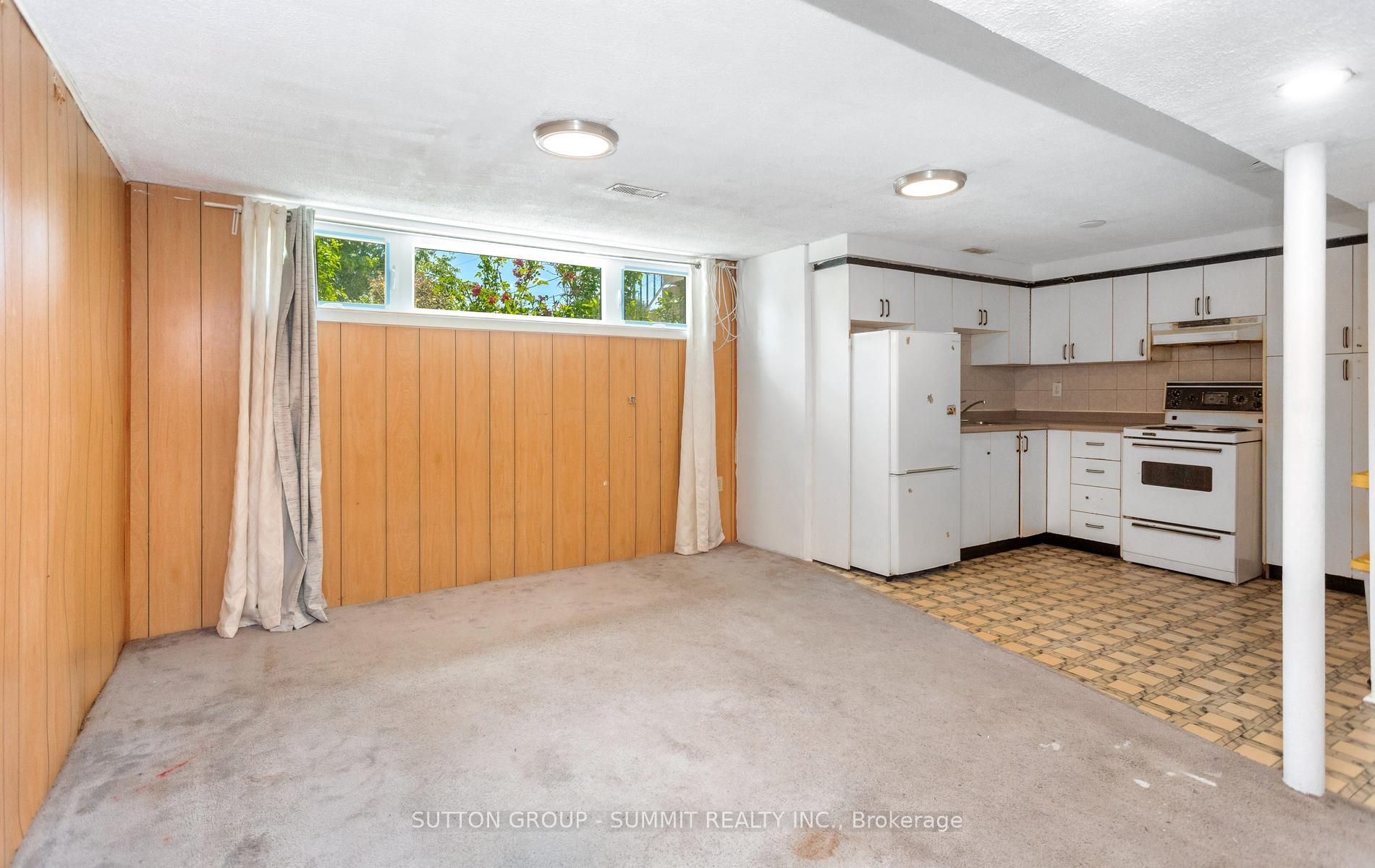 109 Elnathan Crescent Property Photo 40