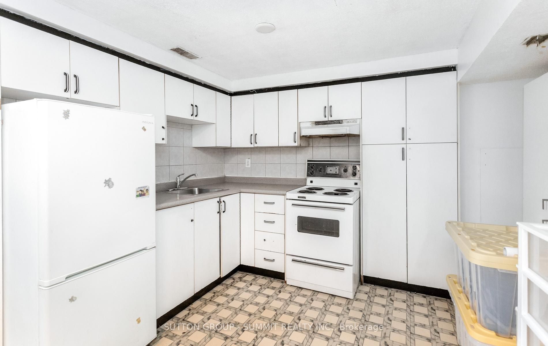 109 Elnathan Crescent Property Photo 43