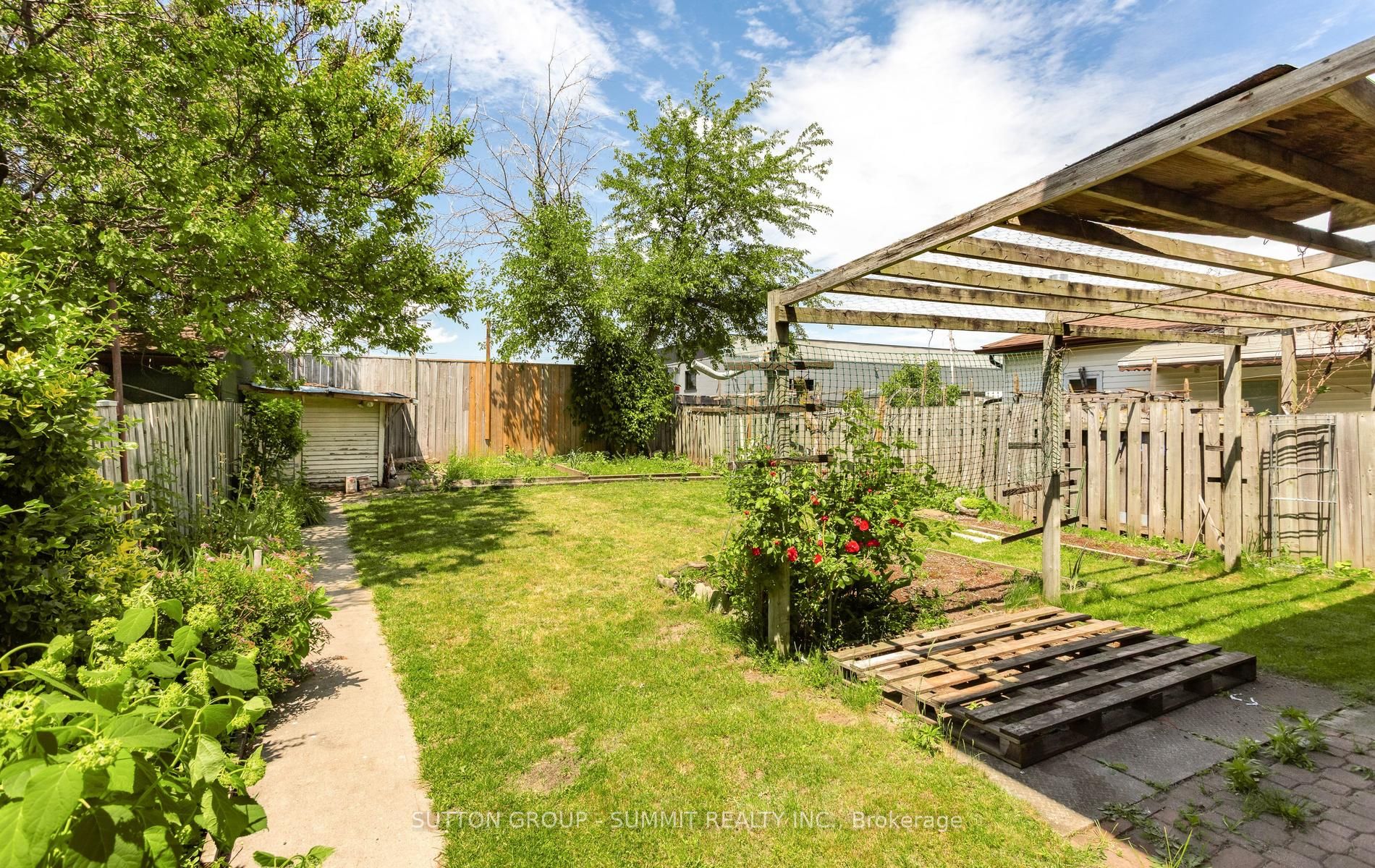 109 Elnathan Crescent Property Photo 47