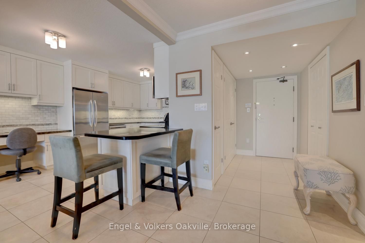 2180 Marine Drive 205 Property Photo 11