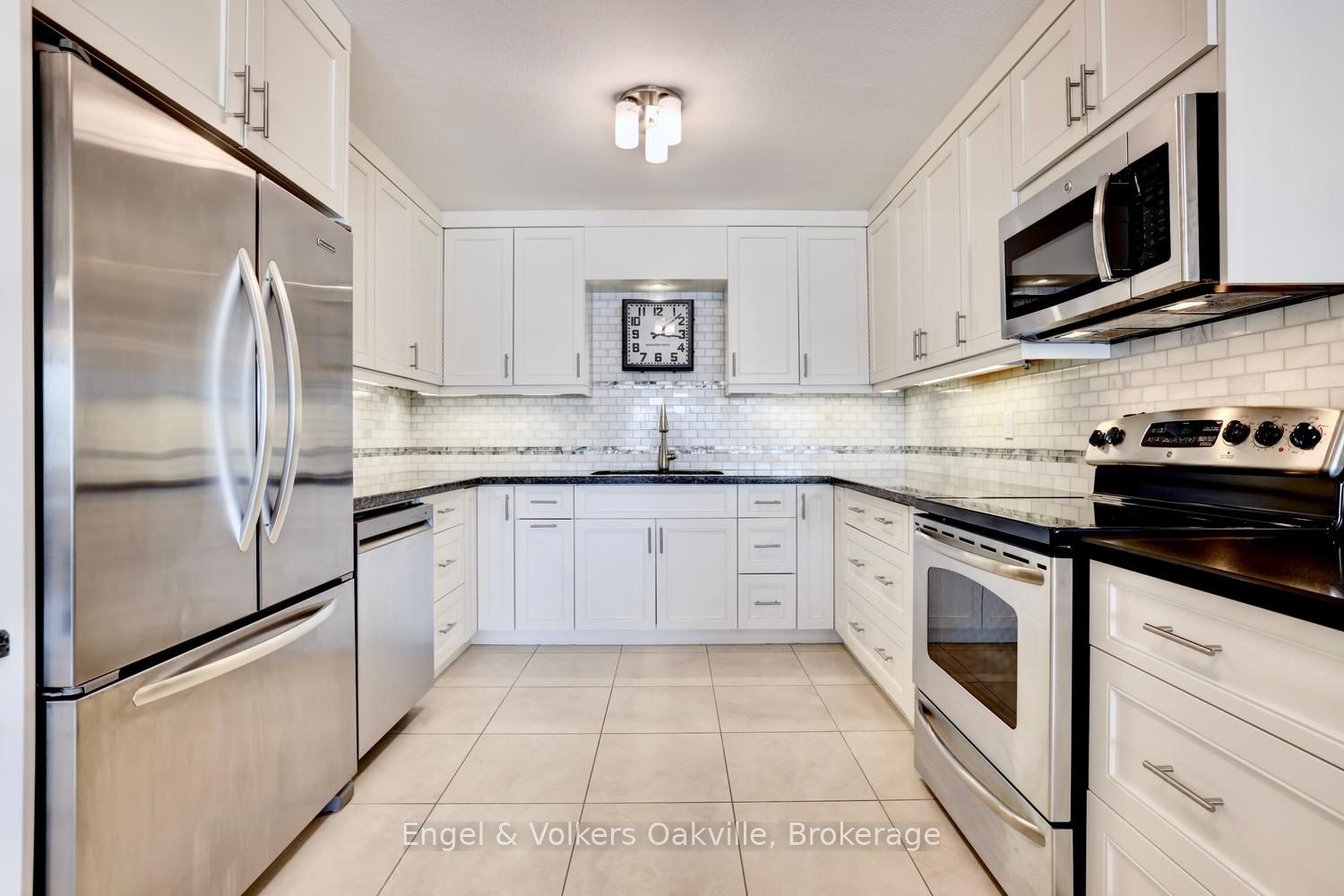 2180 Marine Drive 205 Property Photo 12