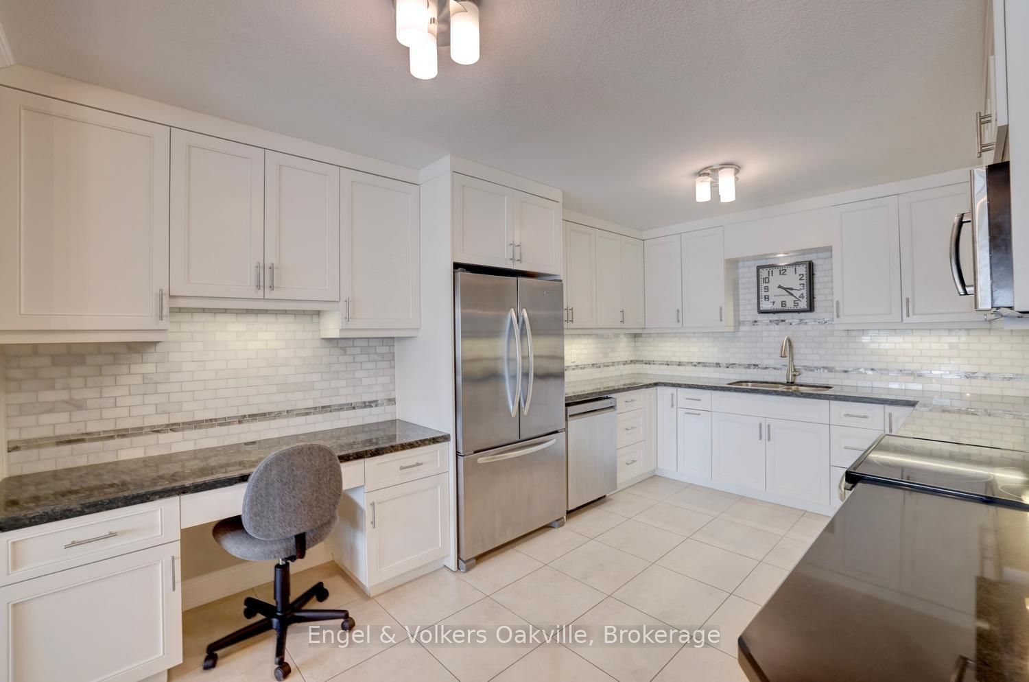 2180 Marine Drive 205 Property Photo 13