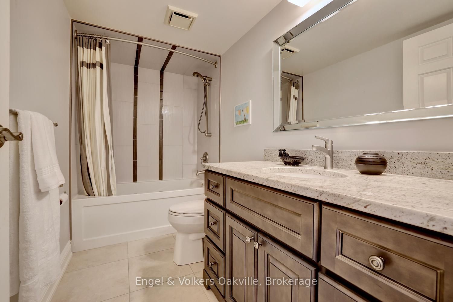 2180 Marine Drive 205 Property Photo 29