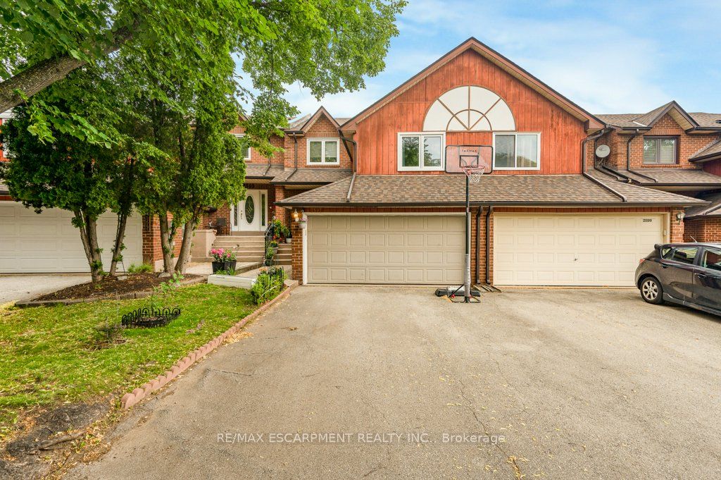 2597 Addingham Crescent Property Photo 1
