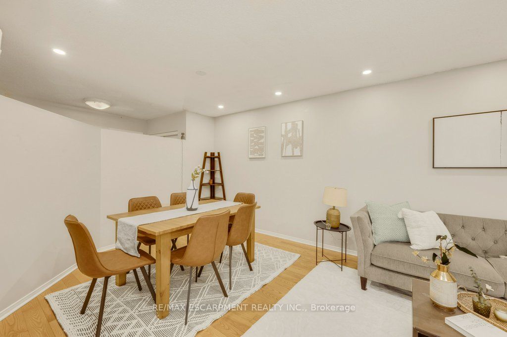 2597 Addingham Crescent Property Photo 5