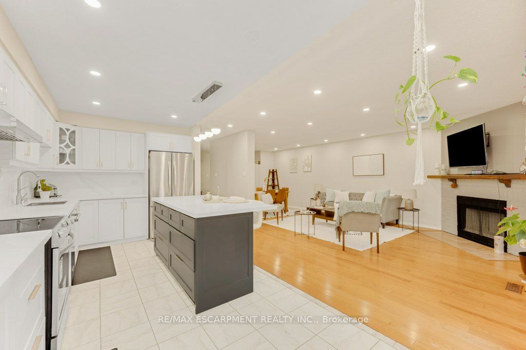 2597 Addingham Crescent Property Photo 11