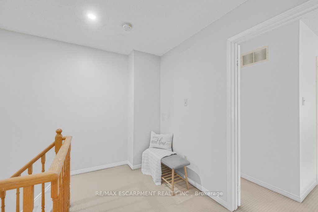 2597 Addingham Crescent Property Photo 15