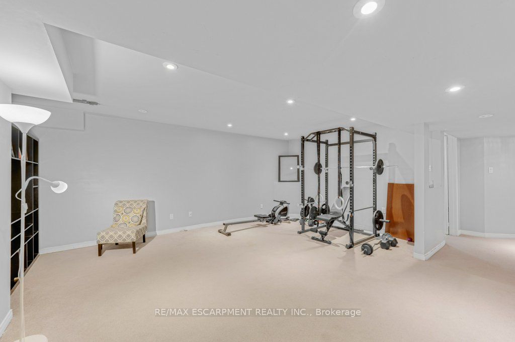2597 Addingham Crescent Property Photo 23
