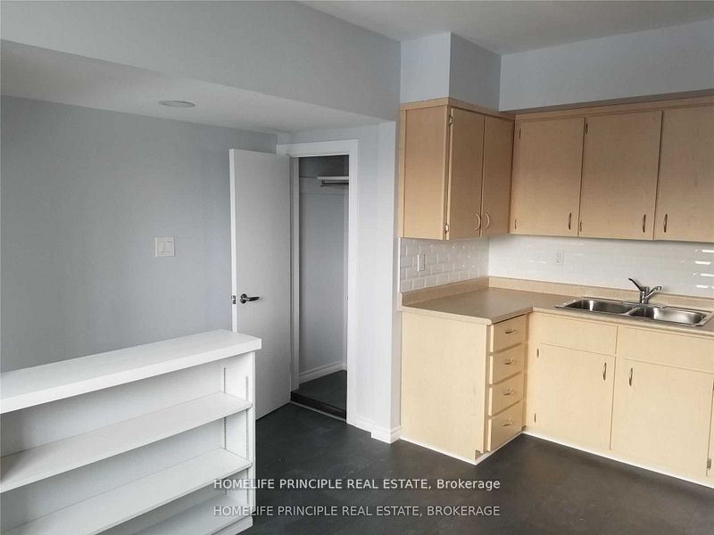 1608 Weston Road Property Photo 8