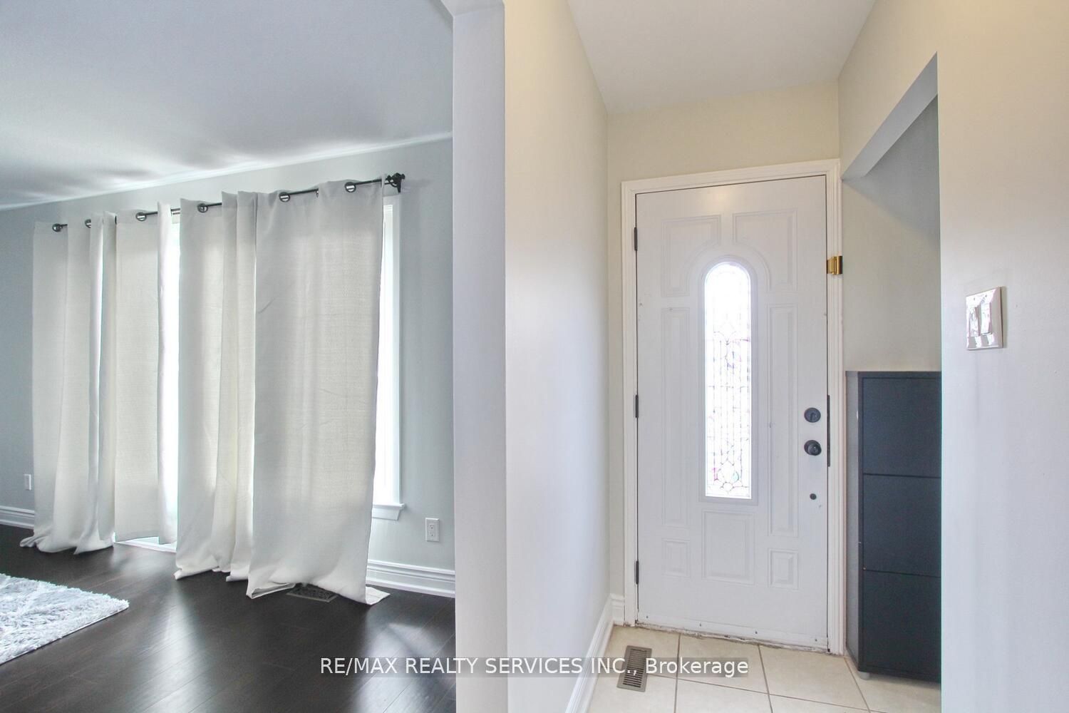 185 Earnscliffe Circle Property Photo 6