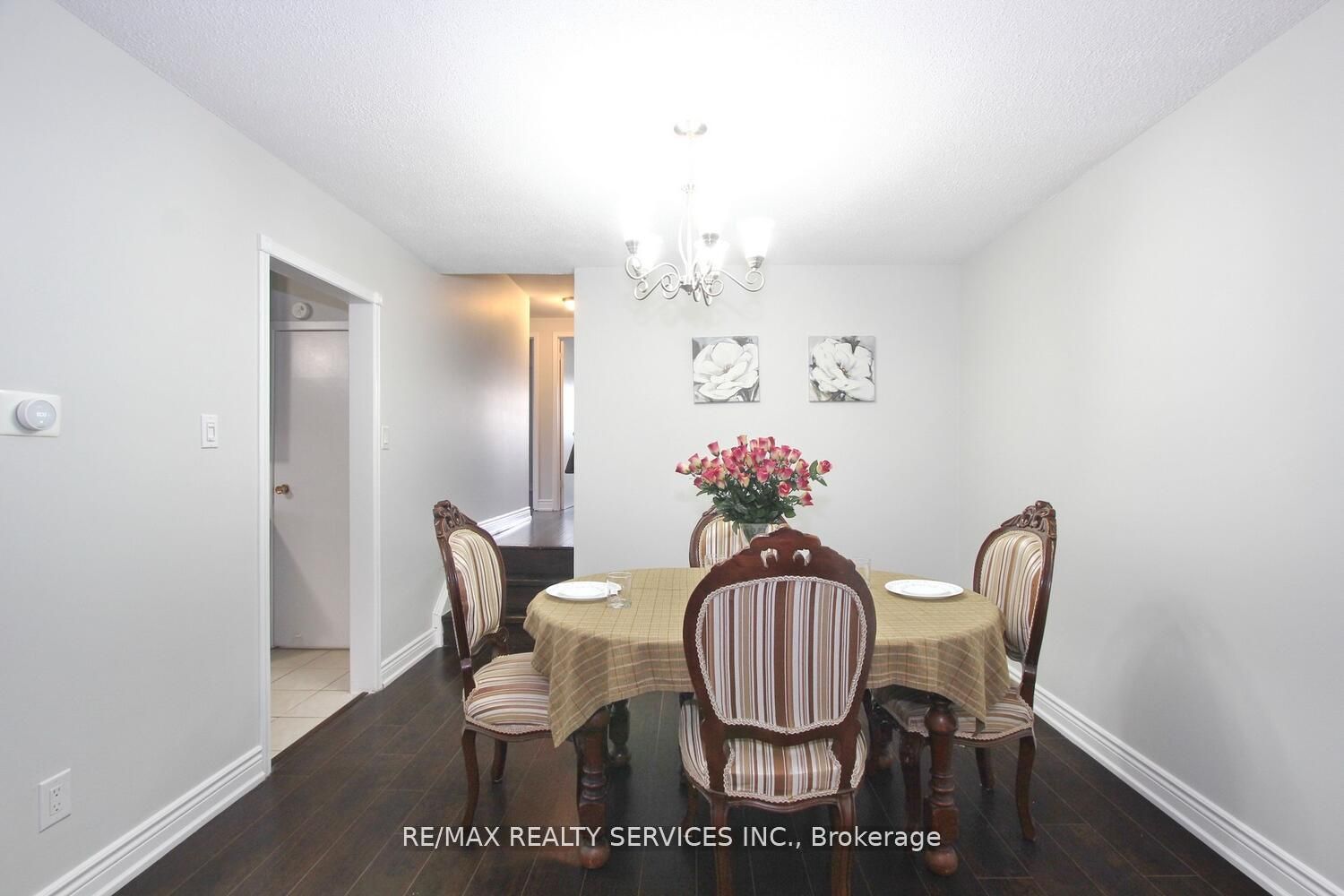 185 Earnscliffe Circle Property Photo 12