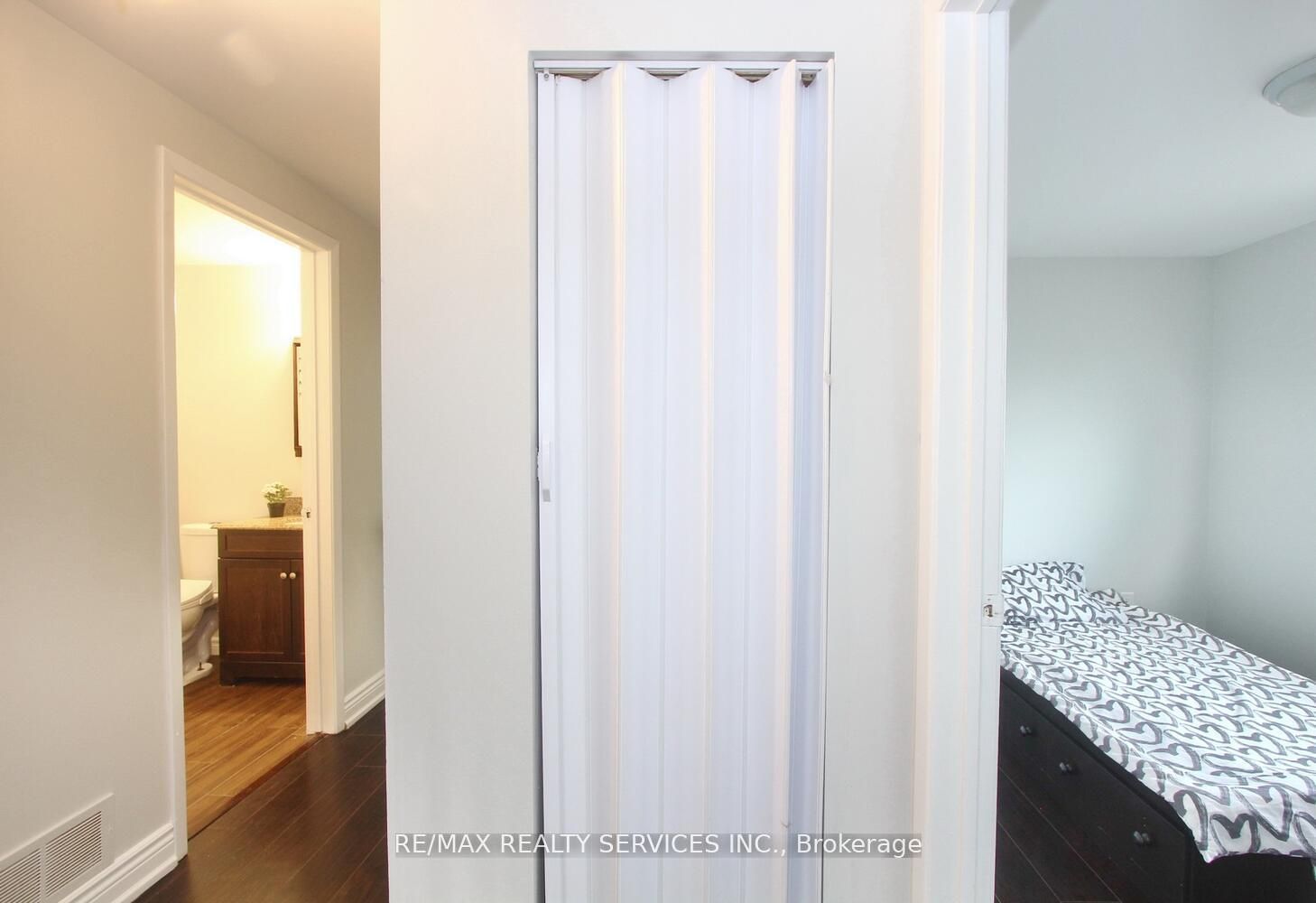 185 Earnscliffe Circle Property Photo 24