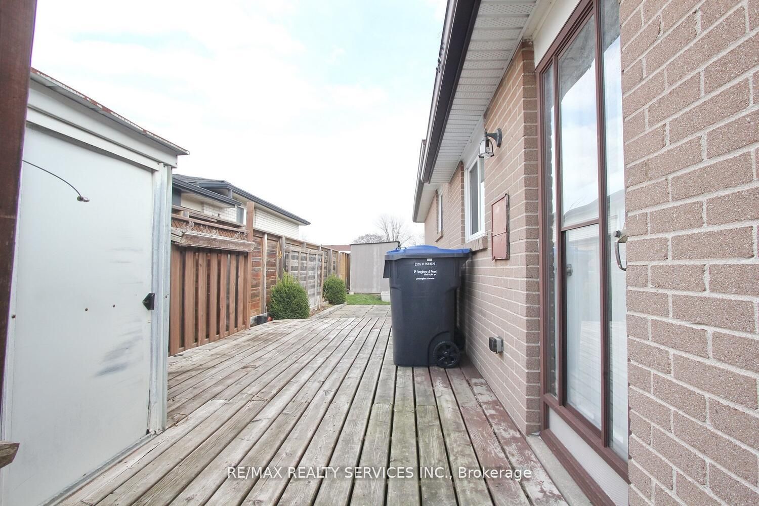 185 Earnscliffe Circle Property Photo 43