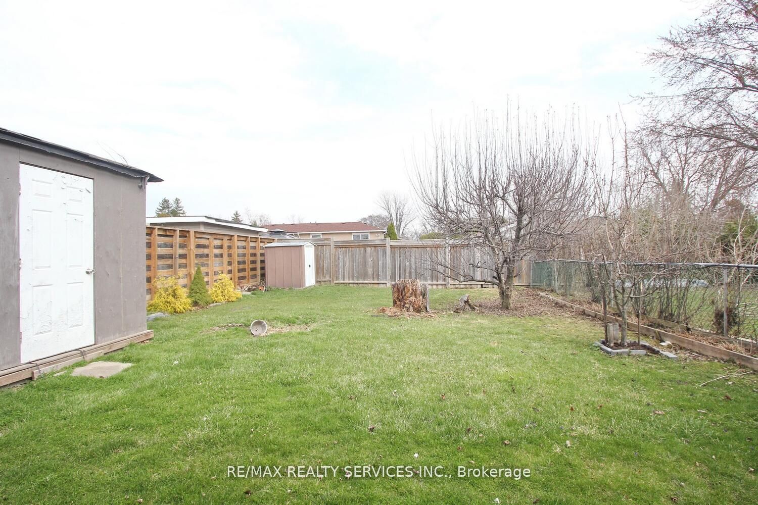 185 Earnscliffe Circle Property Photo 48