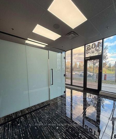 1 De Boers Drive 105 Property Photo 4
