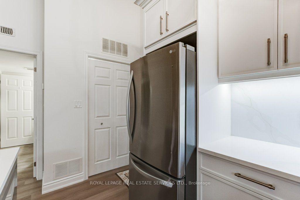 1483 Maple Avenue 409 Property Photo 13
