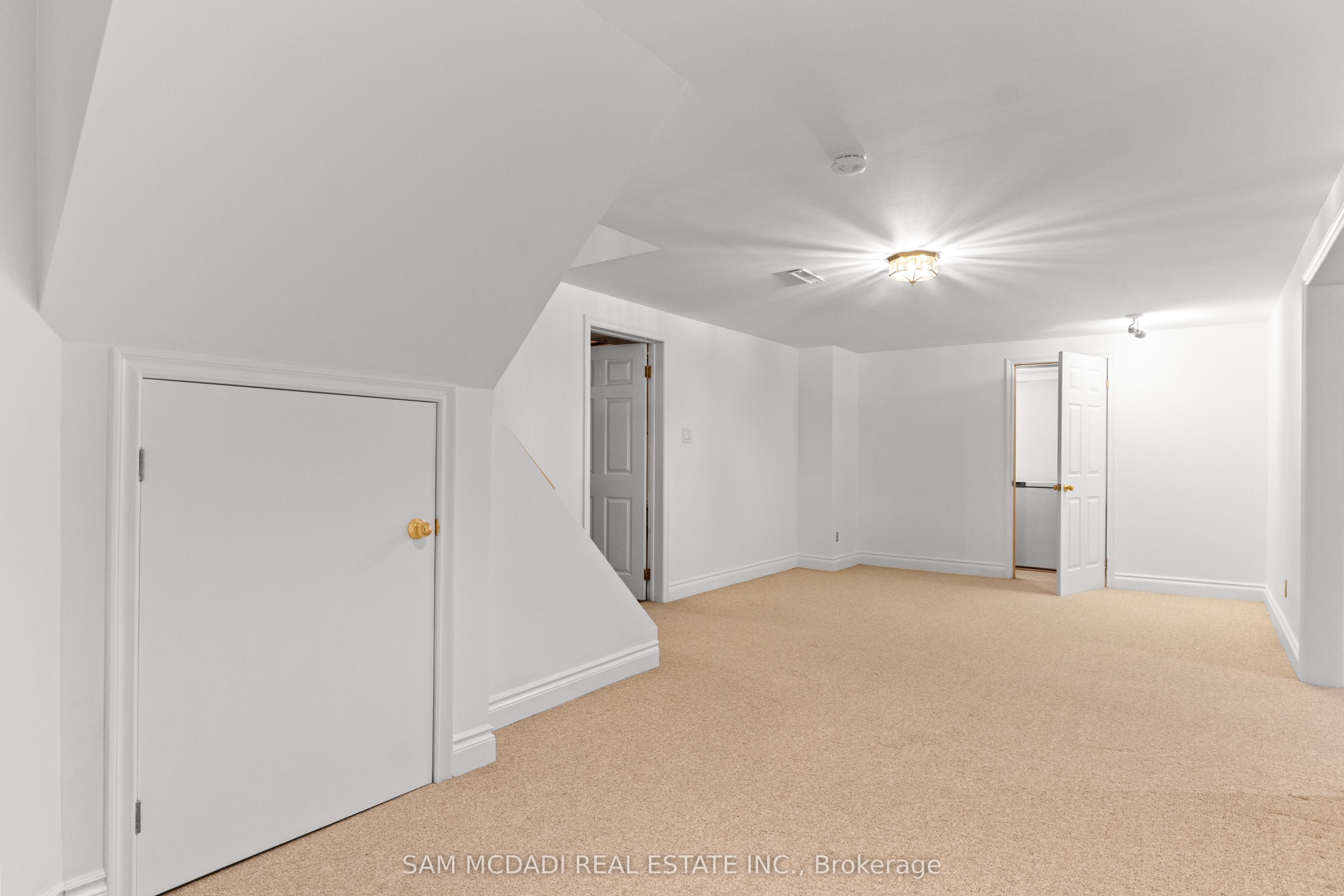 1653 Sherwood Forrest Circle Property Photo 41