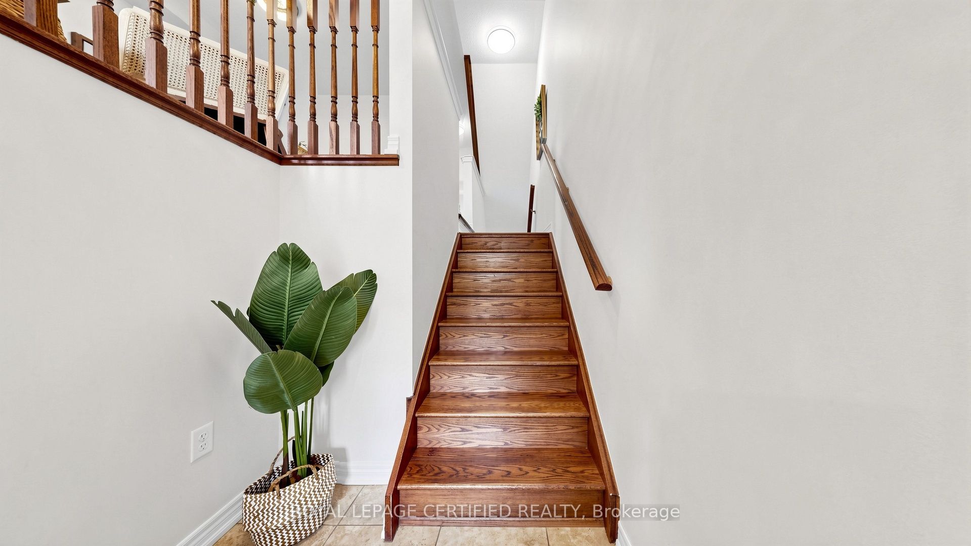 1380 Granrock Crescent Property Photo 4