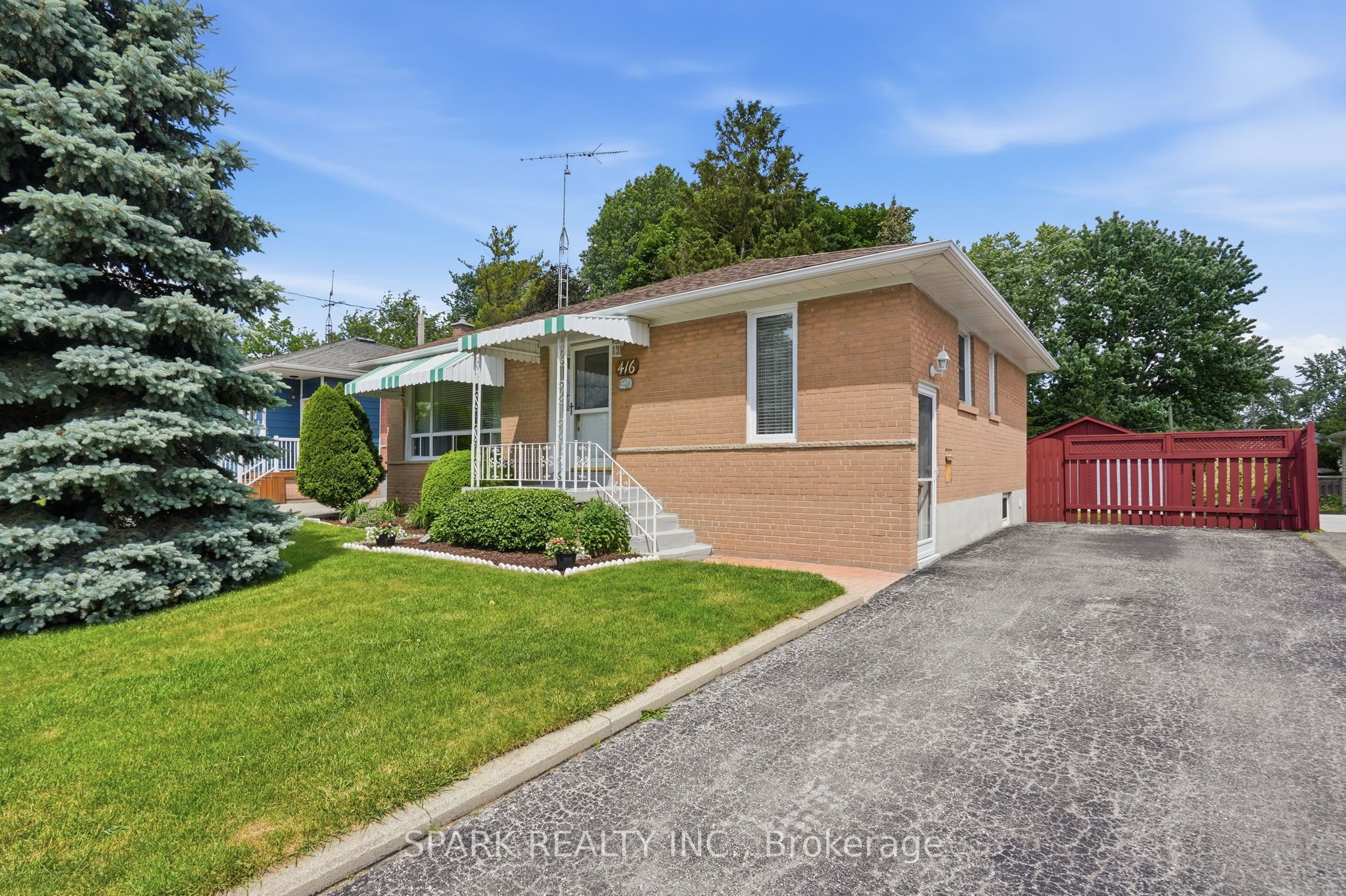 416 Delrex Boulevard Property Photo 3