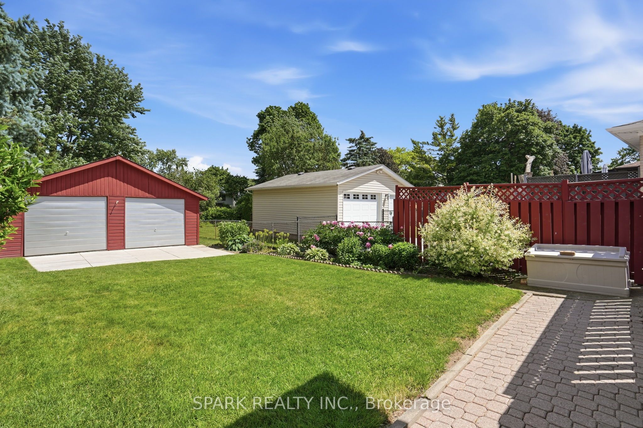416 Delrex Boulevard Property Photo 24