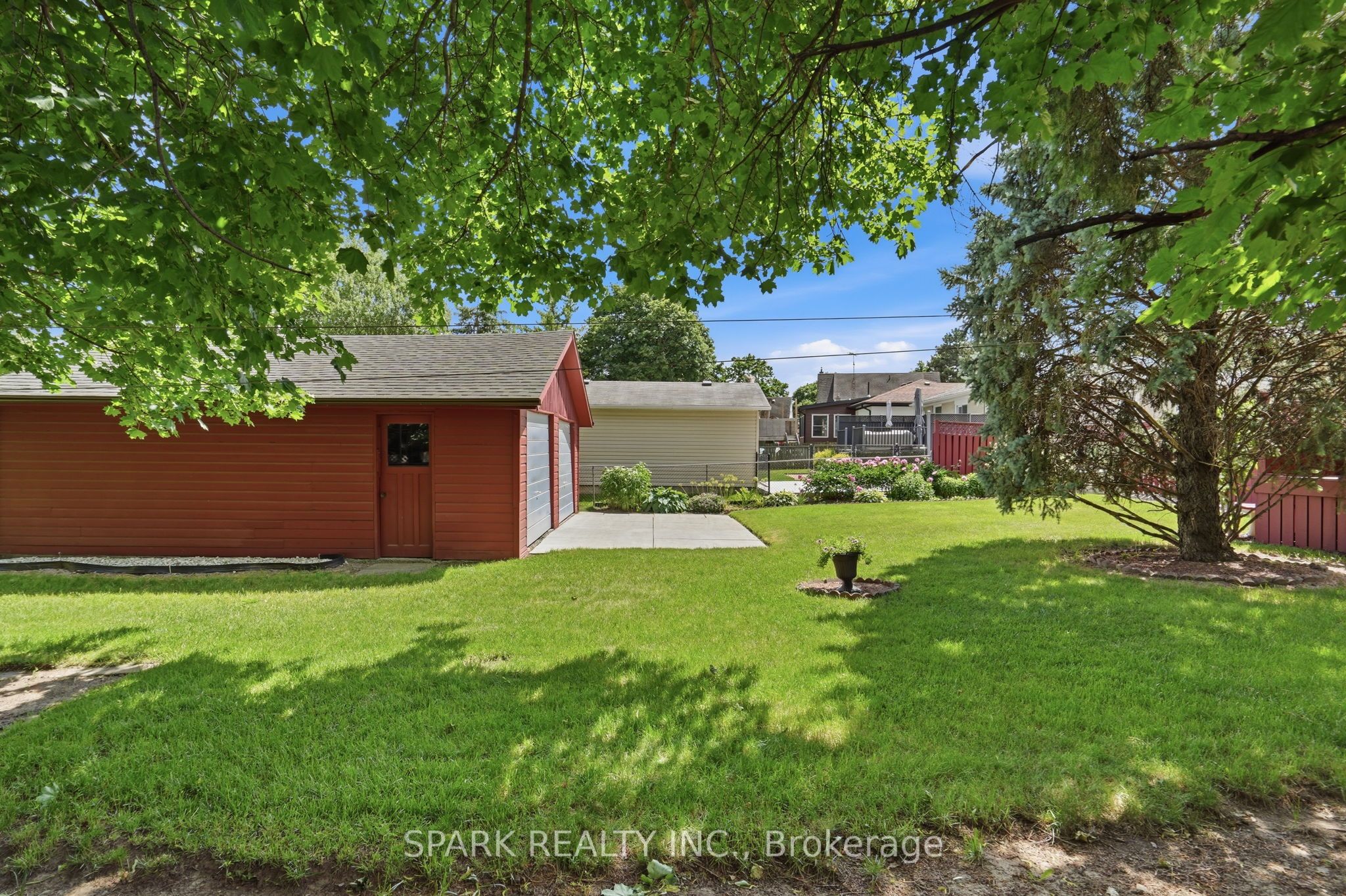 416 Delrex Boulevard Property Photo 27