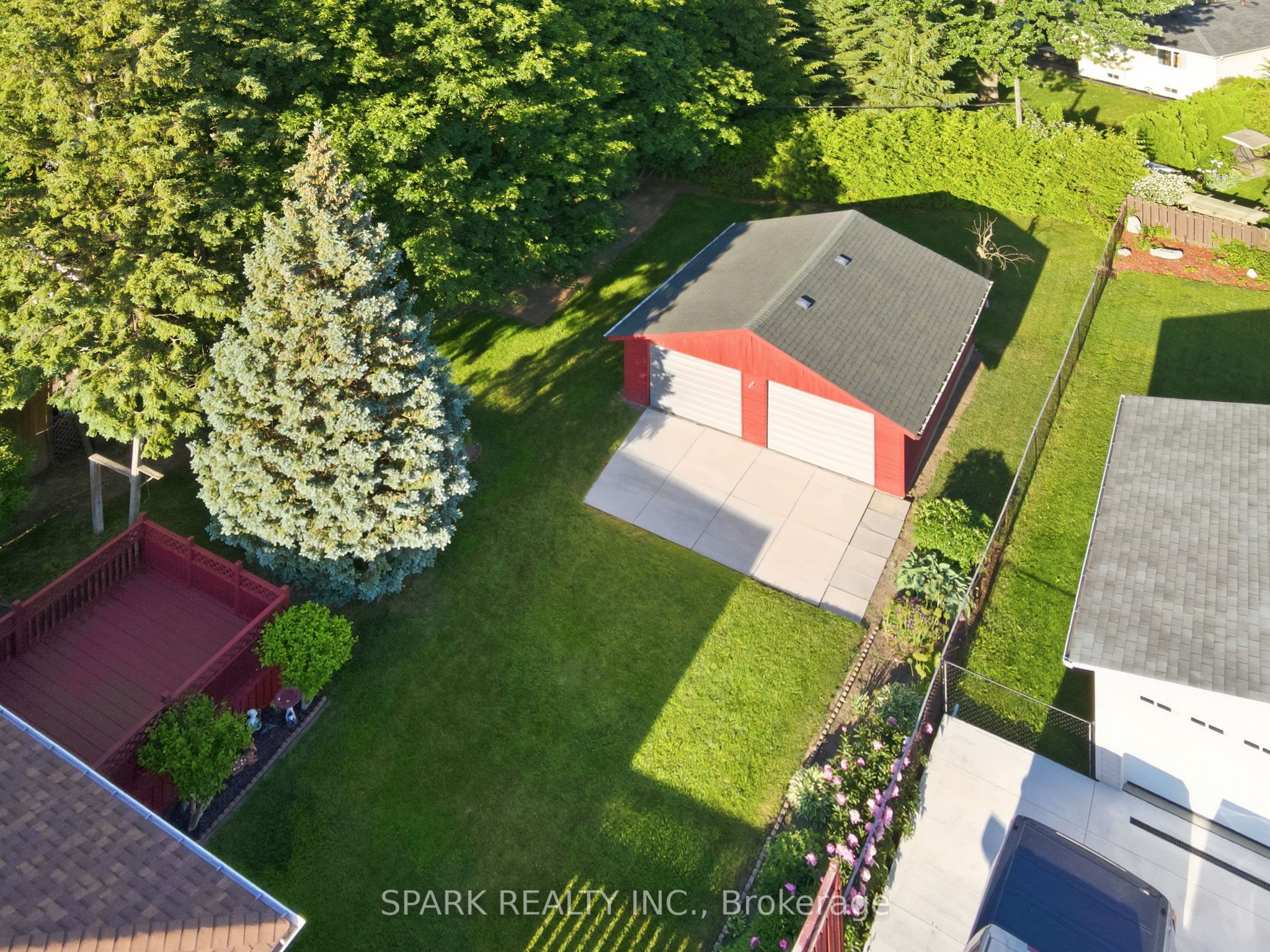 416 Delrex Boulevard Property Photo 44