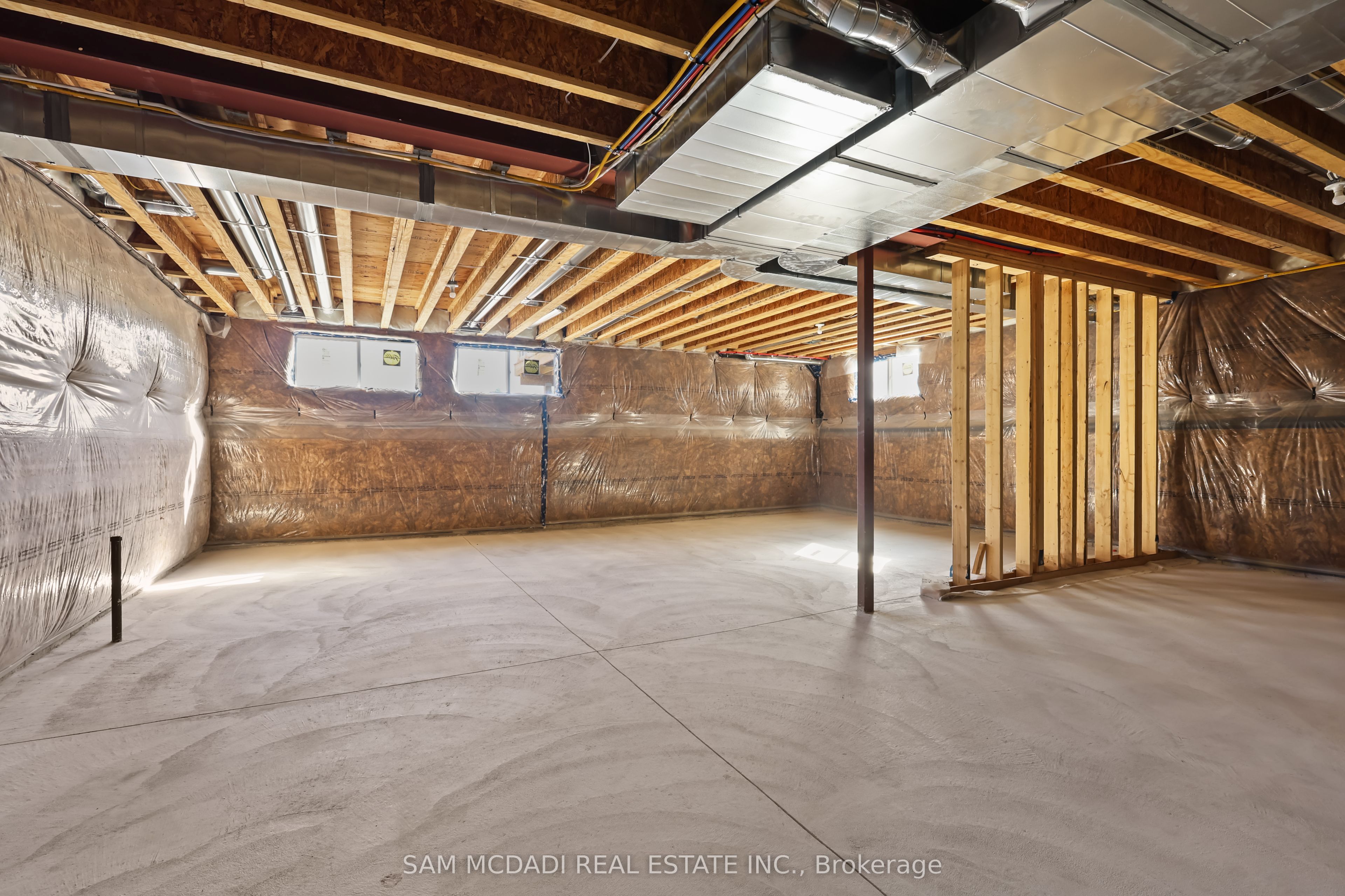 2354 Eighth Line Property Photo 34