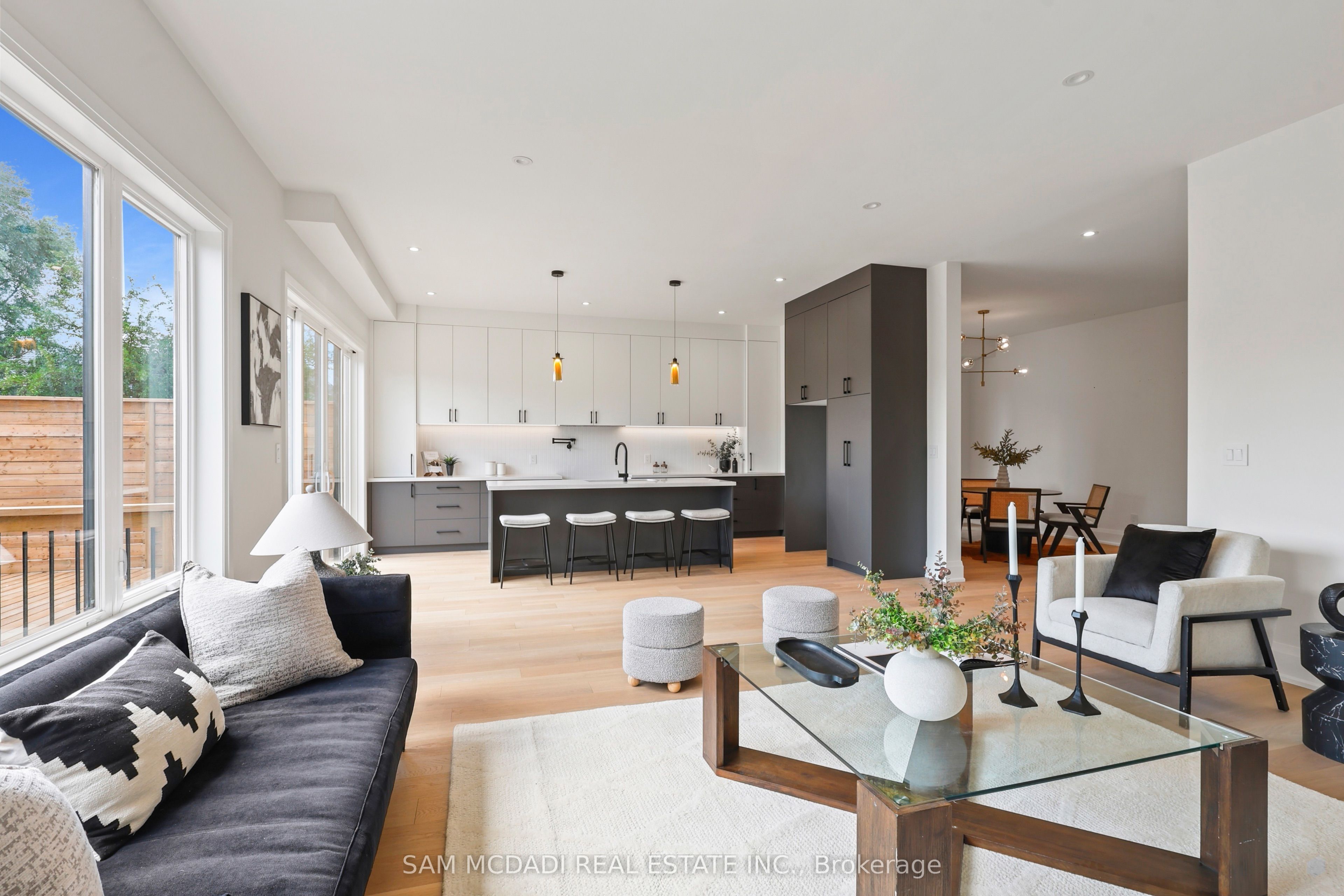 2350 Eighth Line Property Photo 12