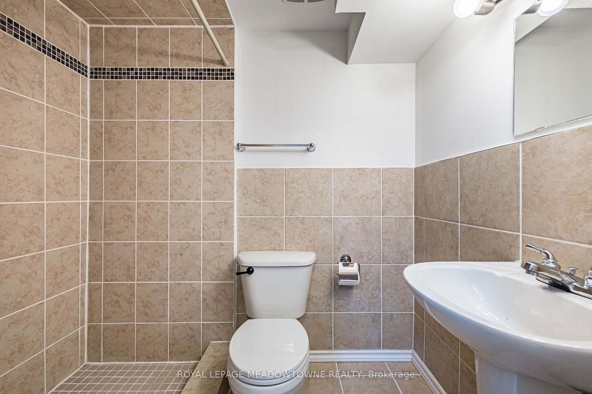 2155 Pashak Court Property Photo 25