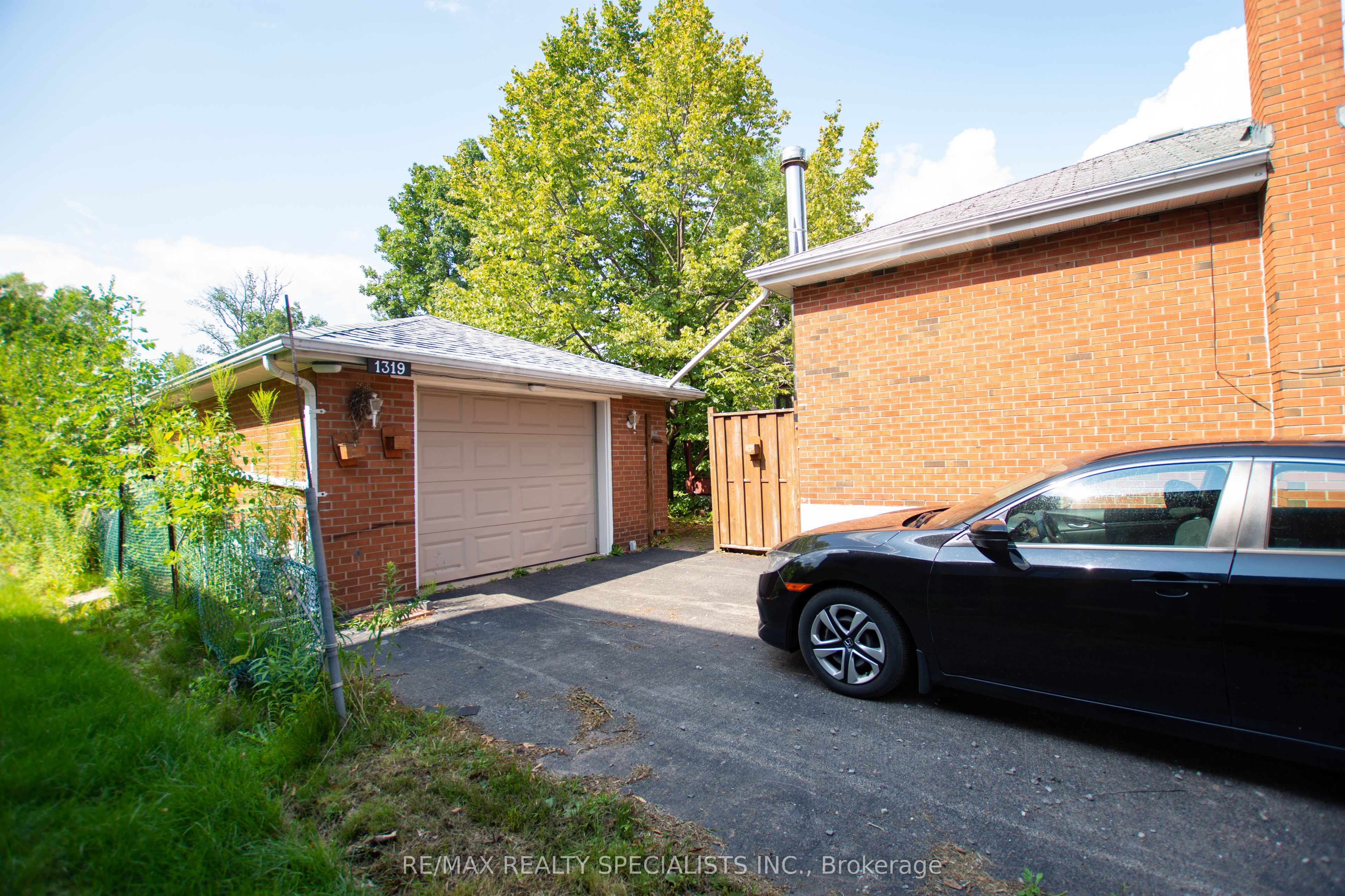 1319 Rebecca Street Property Photo 31