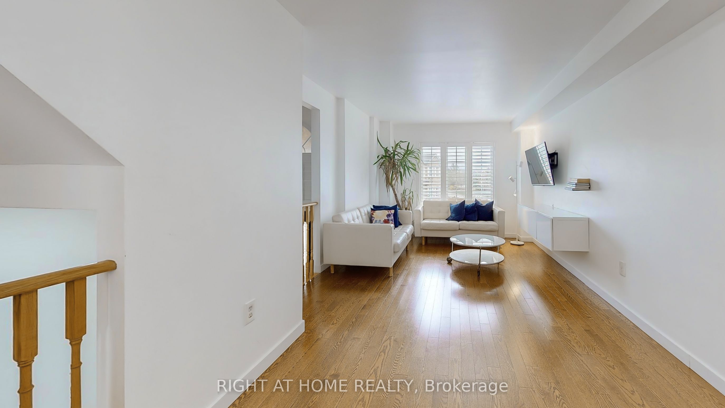 371 Fairgate Way Property Photo 4
