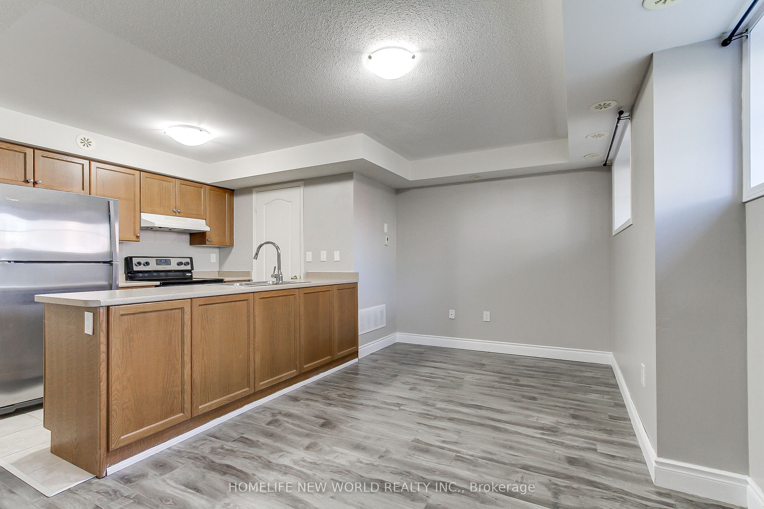 133 Isaac Devins Boulevard 3 Property Photo 4