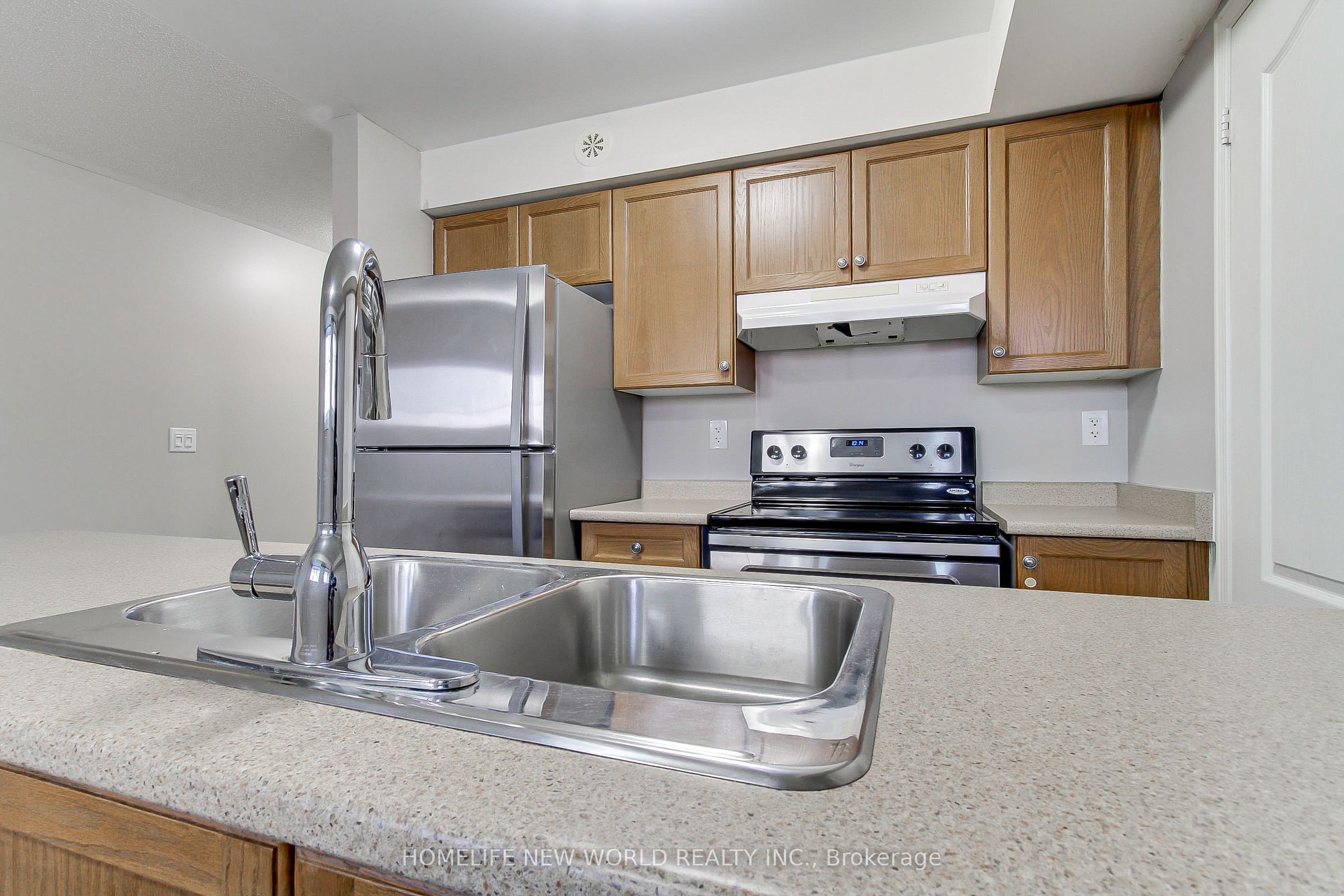 133 Isaac Devins Boulevard 3 Property Photo 7