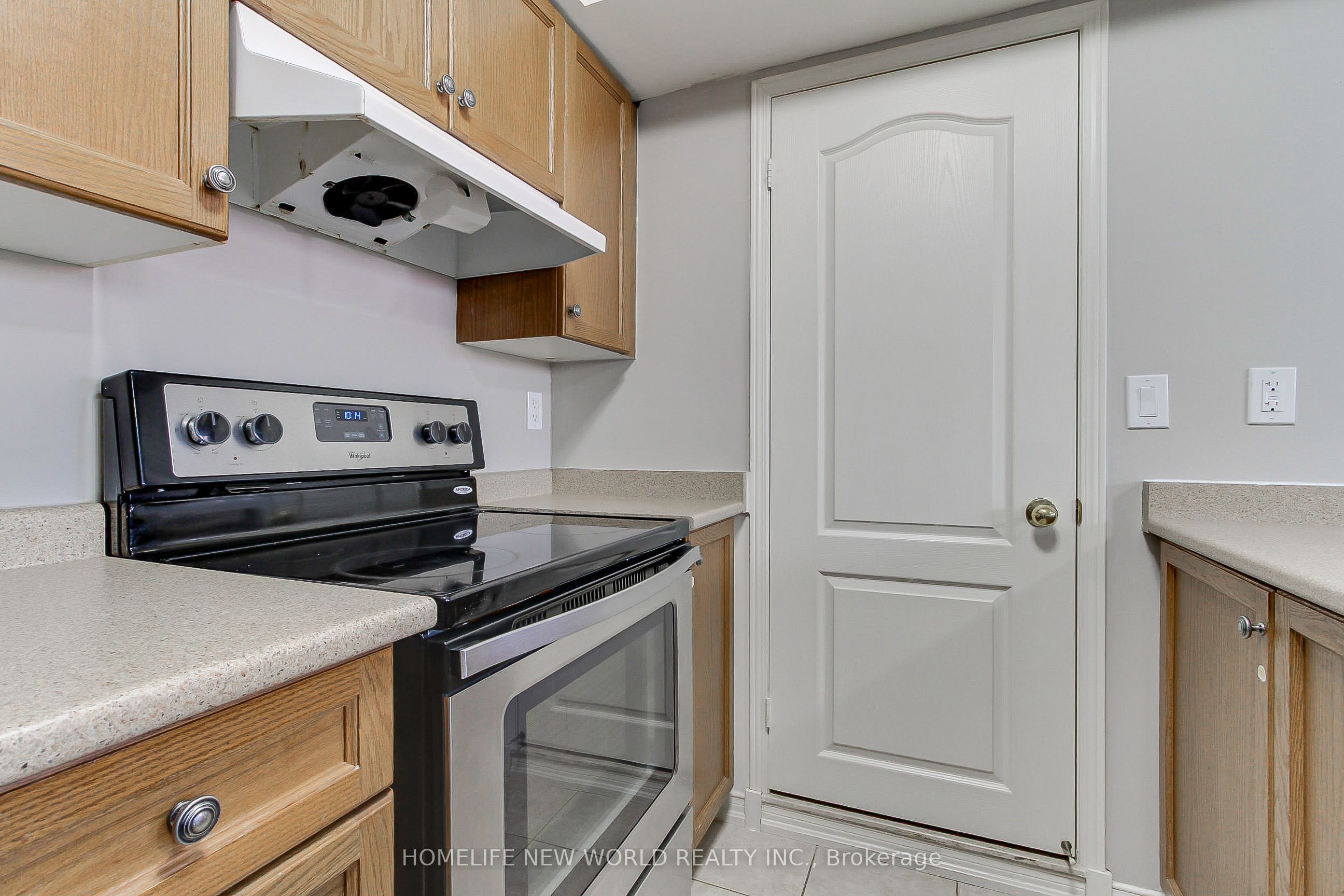 133 Isaac Devins Boulevard 3 Property Photo 8