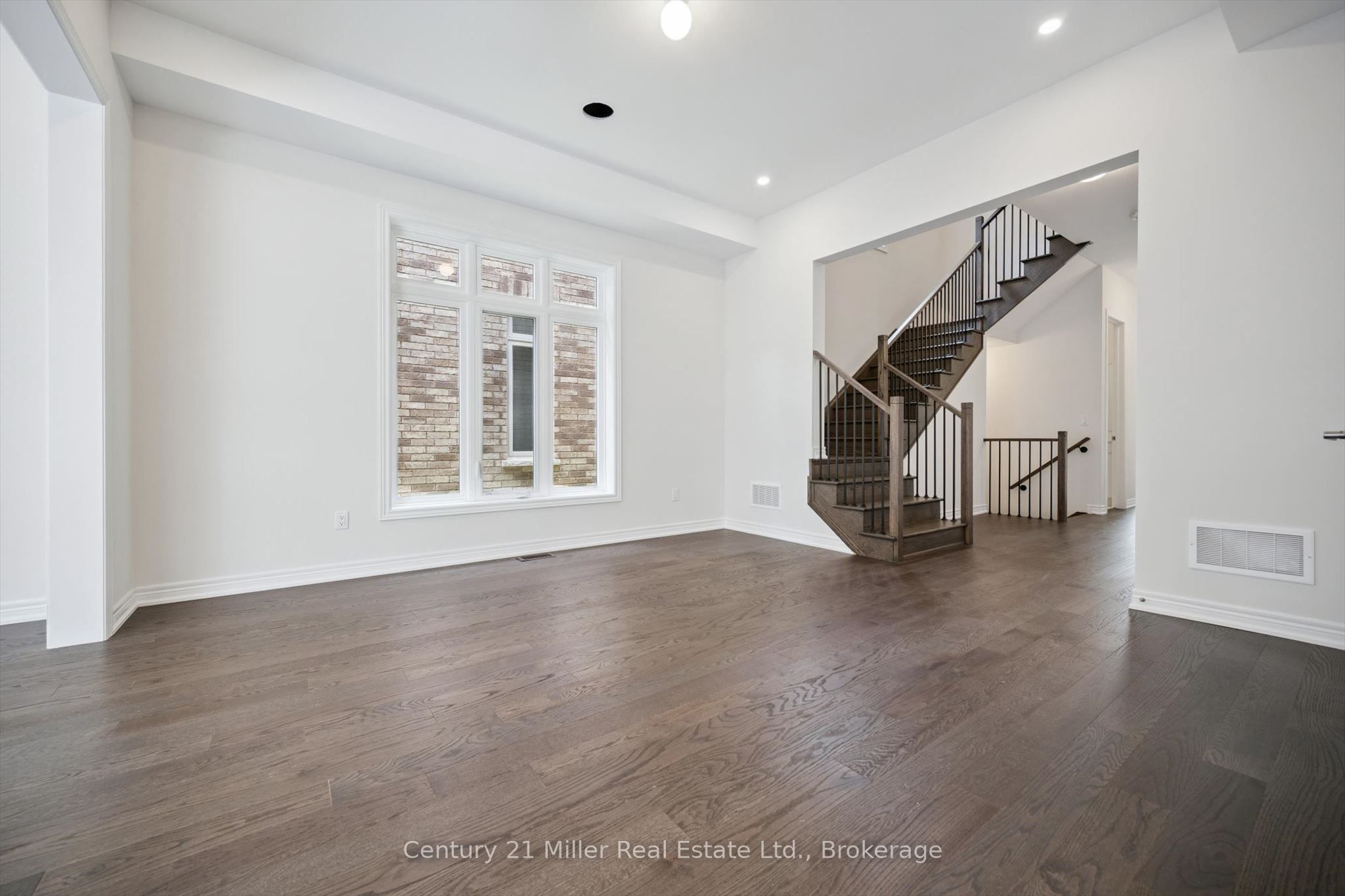 3262 Millicent Avenue Property Photo 7