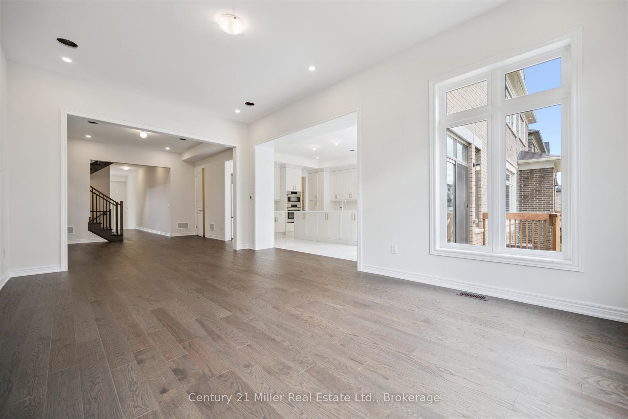 3262 Millicent Avenue Property Photo 10