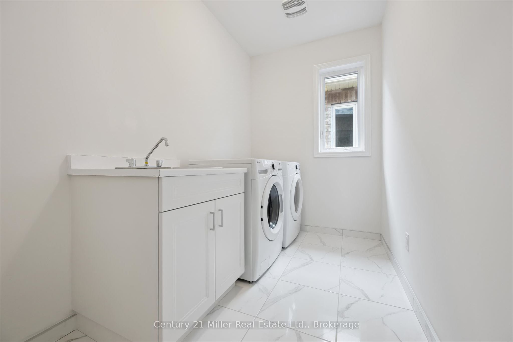 3262 Millicent Avenue Property Photo 39