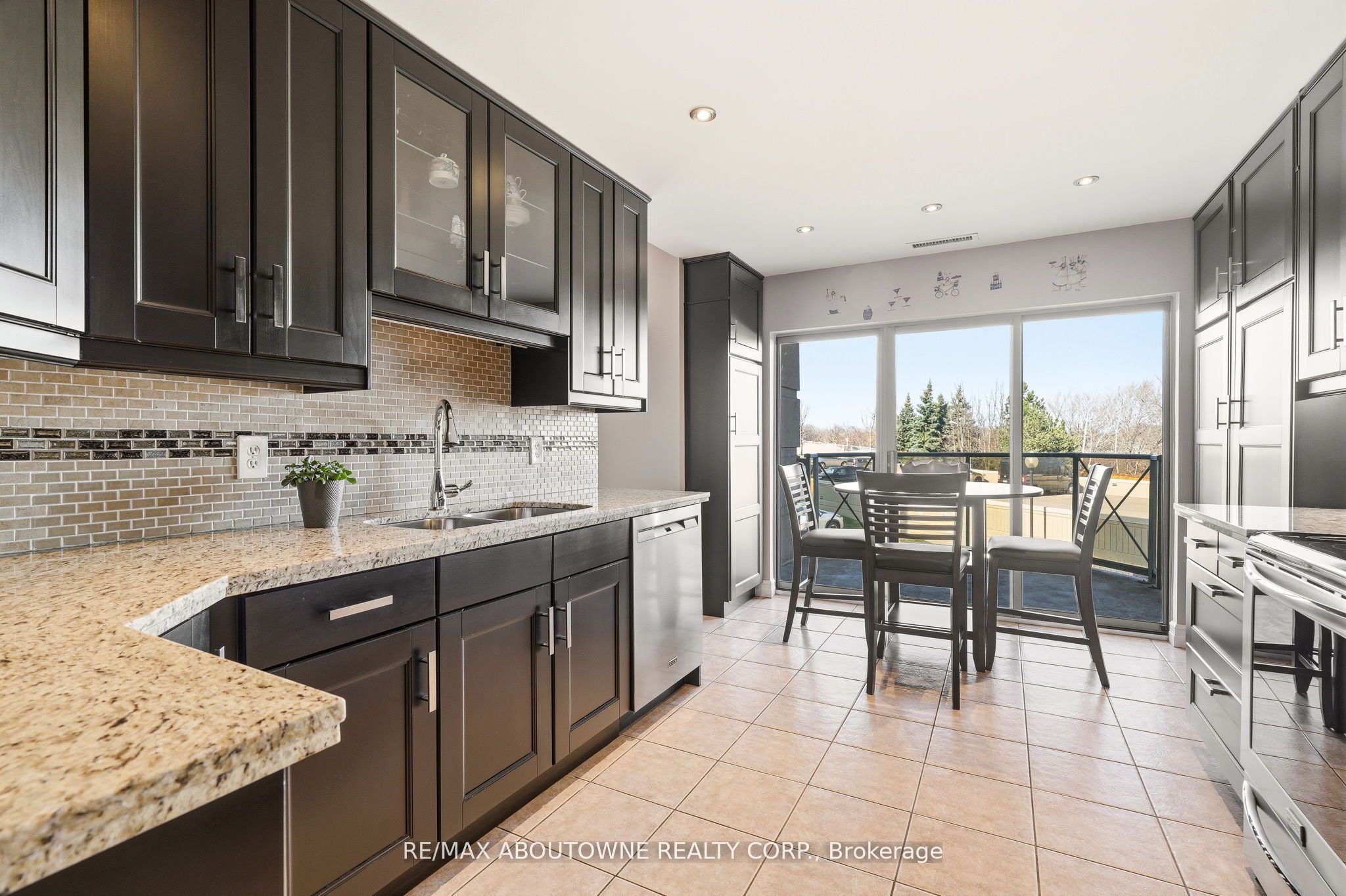 2085 Amherst Heights 209 Property Photo 23