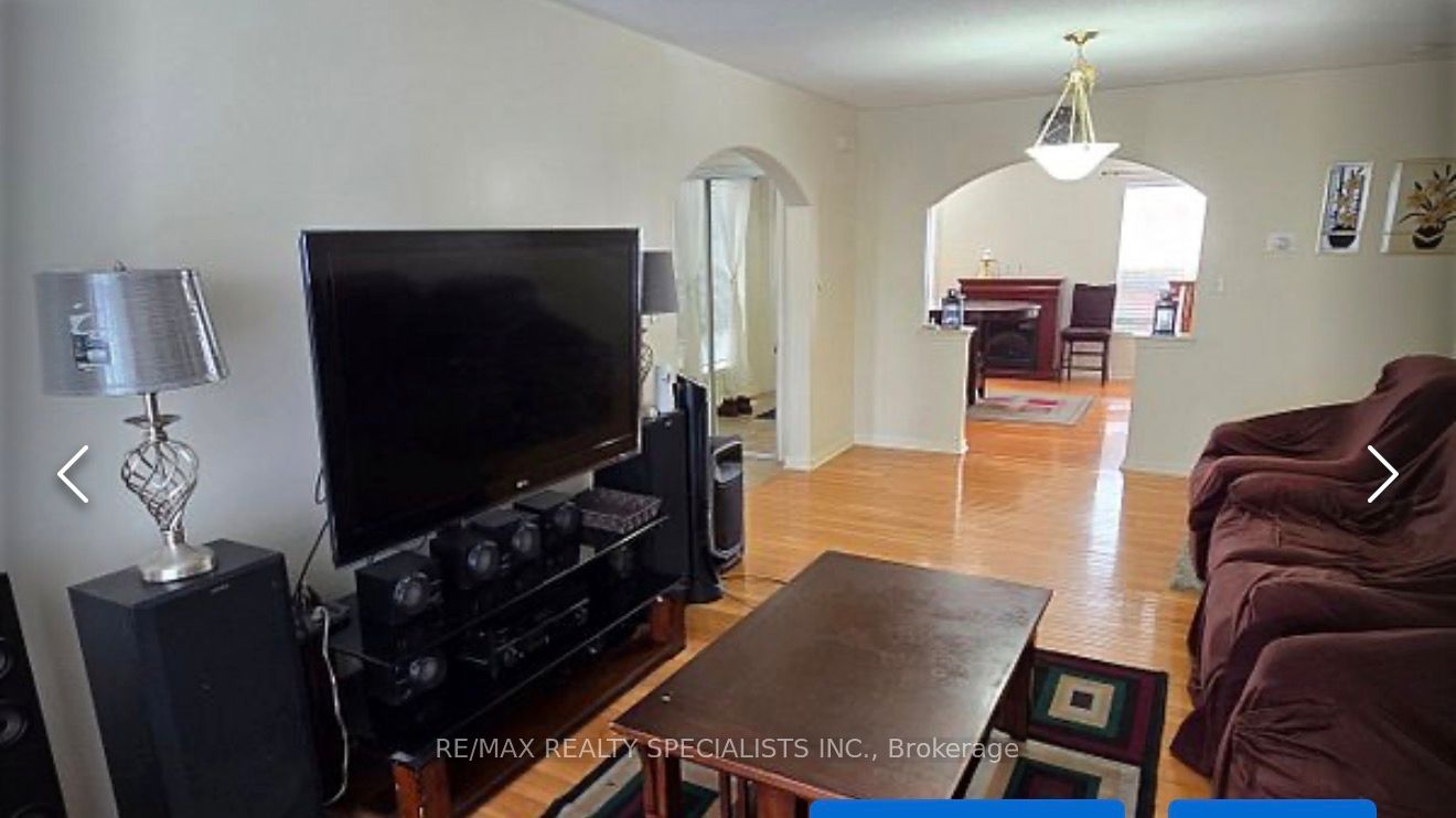 35 Triple Crown Drive Property Photo 3