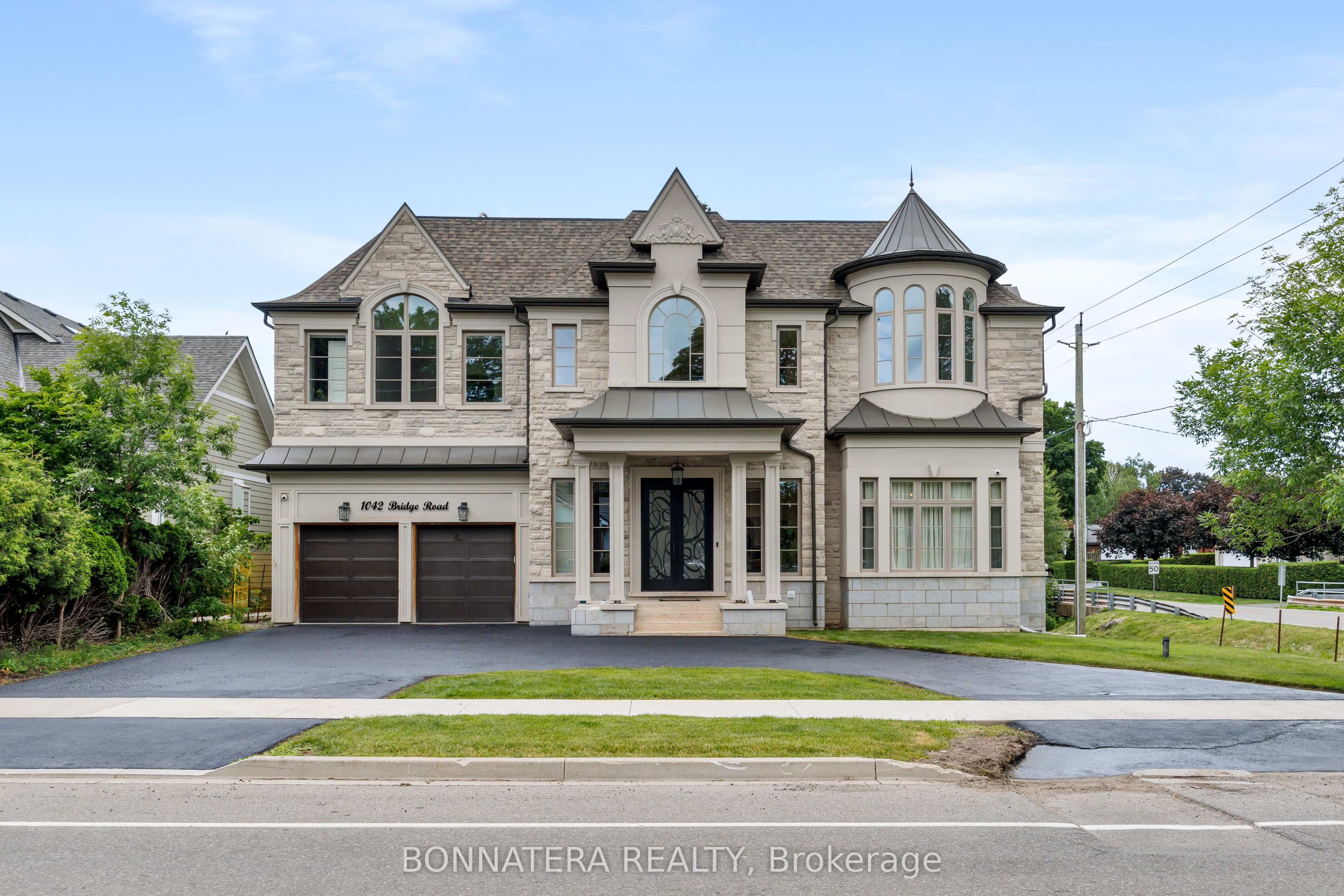 1042 Bridge Road Property Photo 1