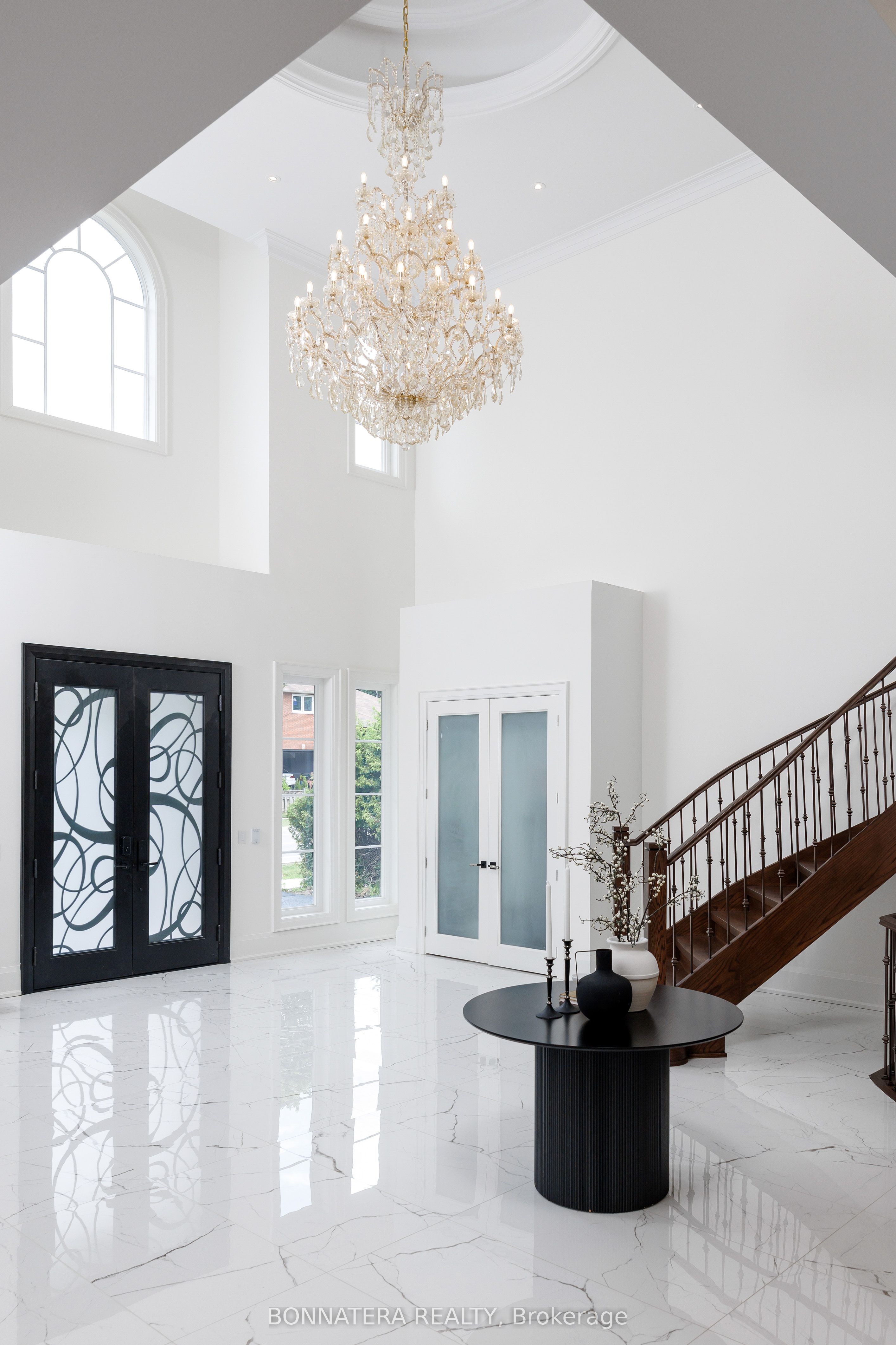 1042 Bridge Road Property Photo 4
