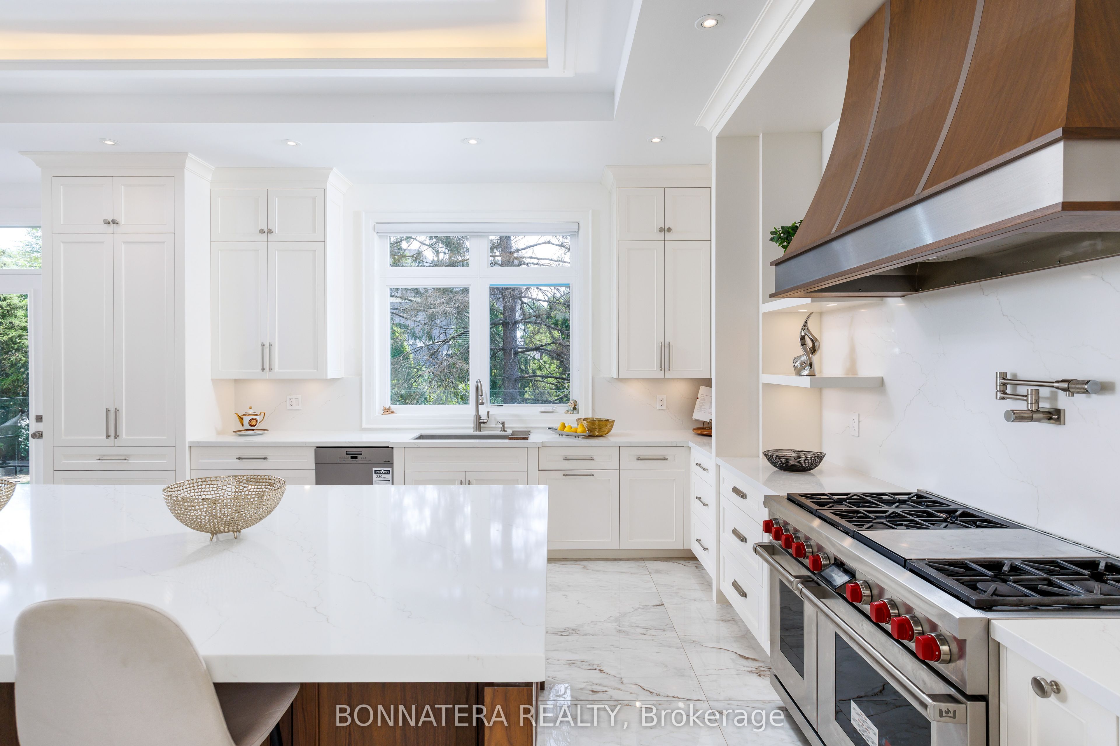 1042 Bridge Road Property Photo 13